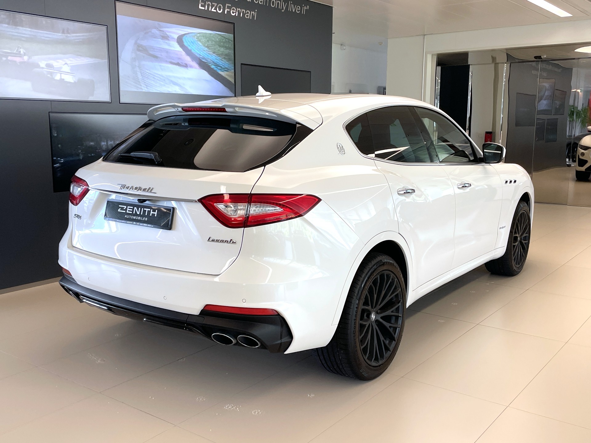 MASERATI Levante S 3.0V6 GranSport Automatica-image-4