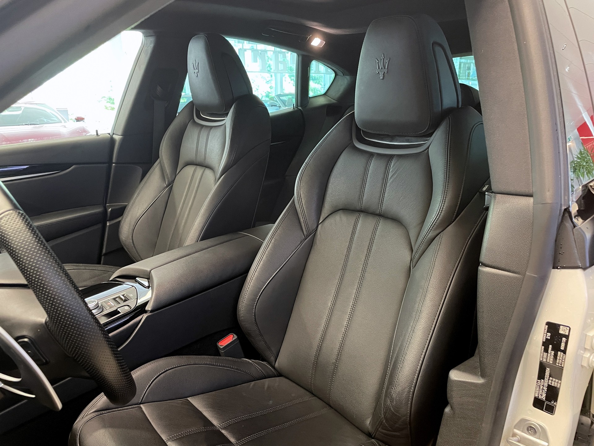 MASERATI Levante S 3.0V6 GranSport Automatica-image-9