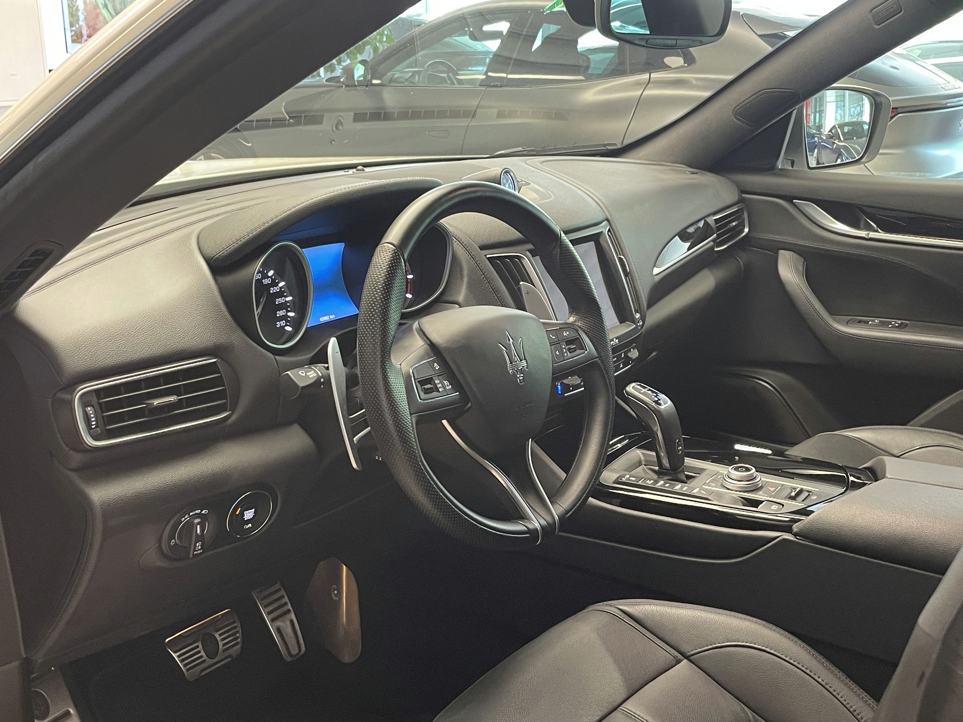 MASERATI Levante S 3.0V6 GranSport Automatica-image-7
