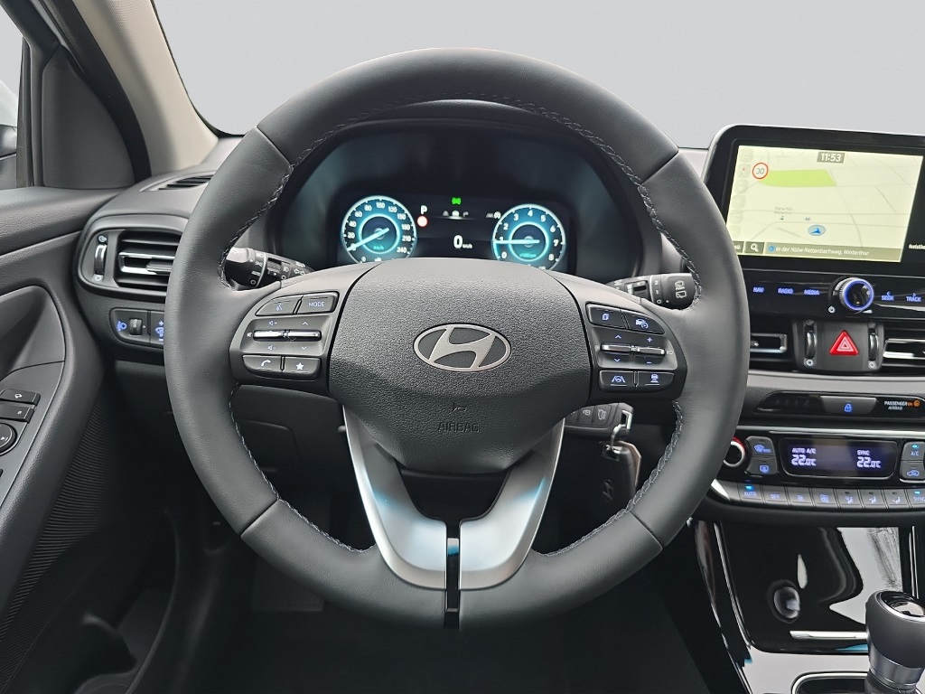 HYUNDAI i30 1.5 T-GDi Amplia-image-12