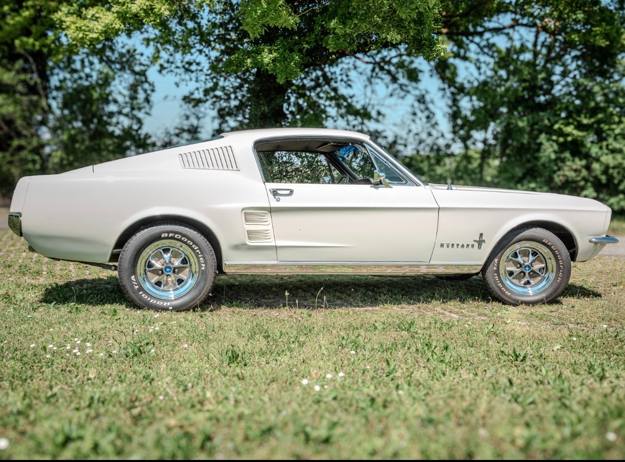 FORD Fastback-image-4