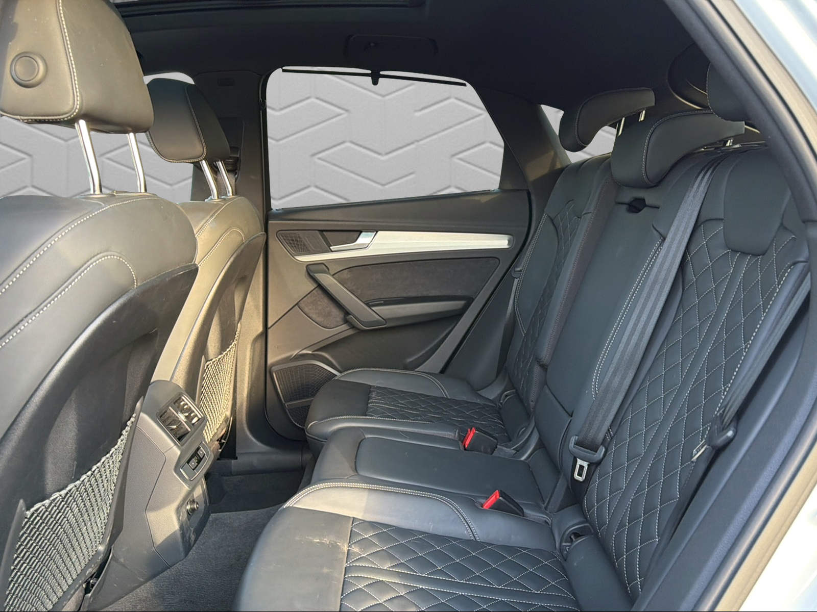AUDI Q5 Sportback 55 TFSI e PHEV S line quattro S-tronic-image-12