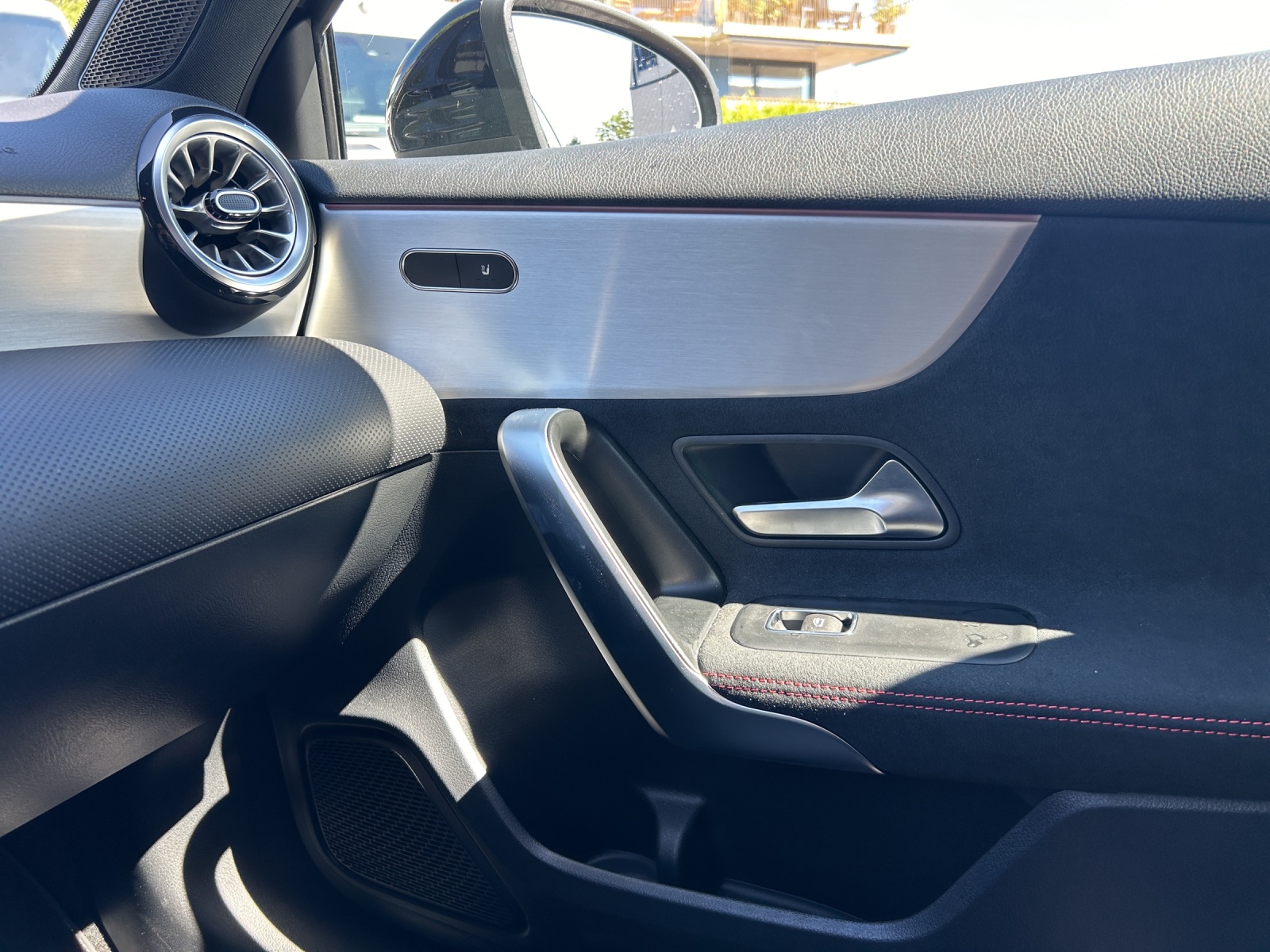 MERCEDES-BENZ A 180 7G-DCT-image-15