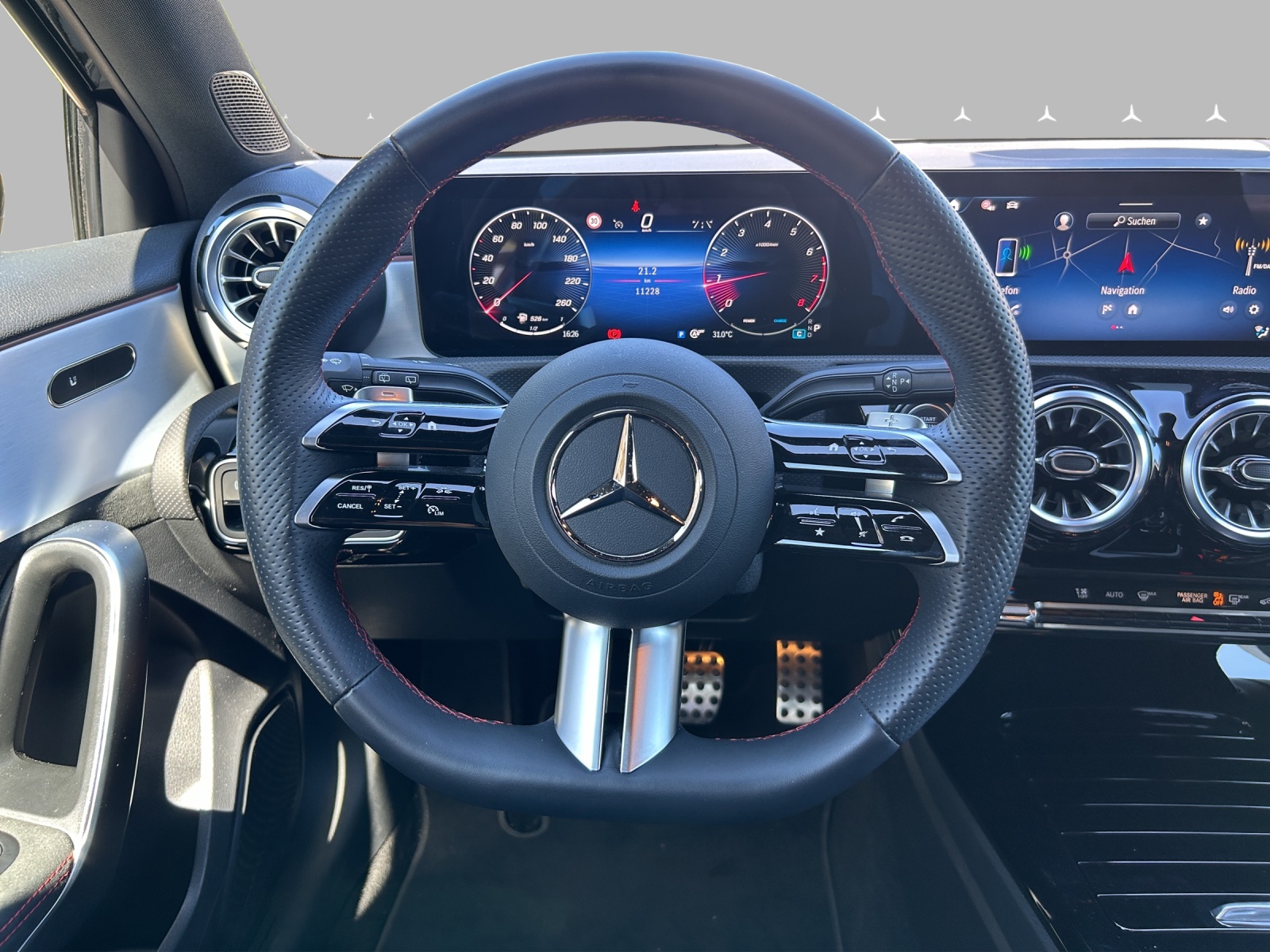 MERCEDES-BENZ A 180 7G-DCT-image-12