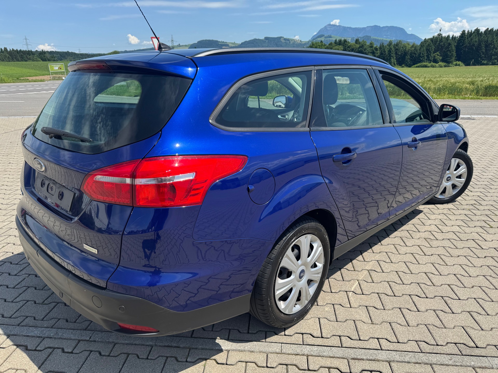 FORD Focus 1.0 SCTi Trend-image-2