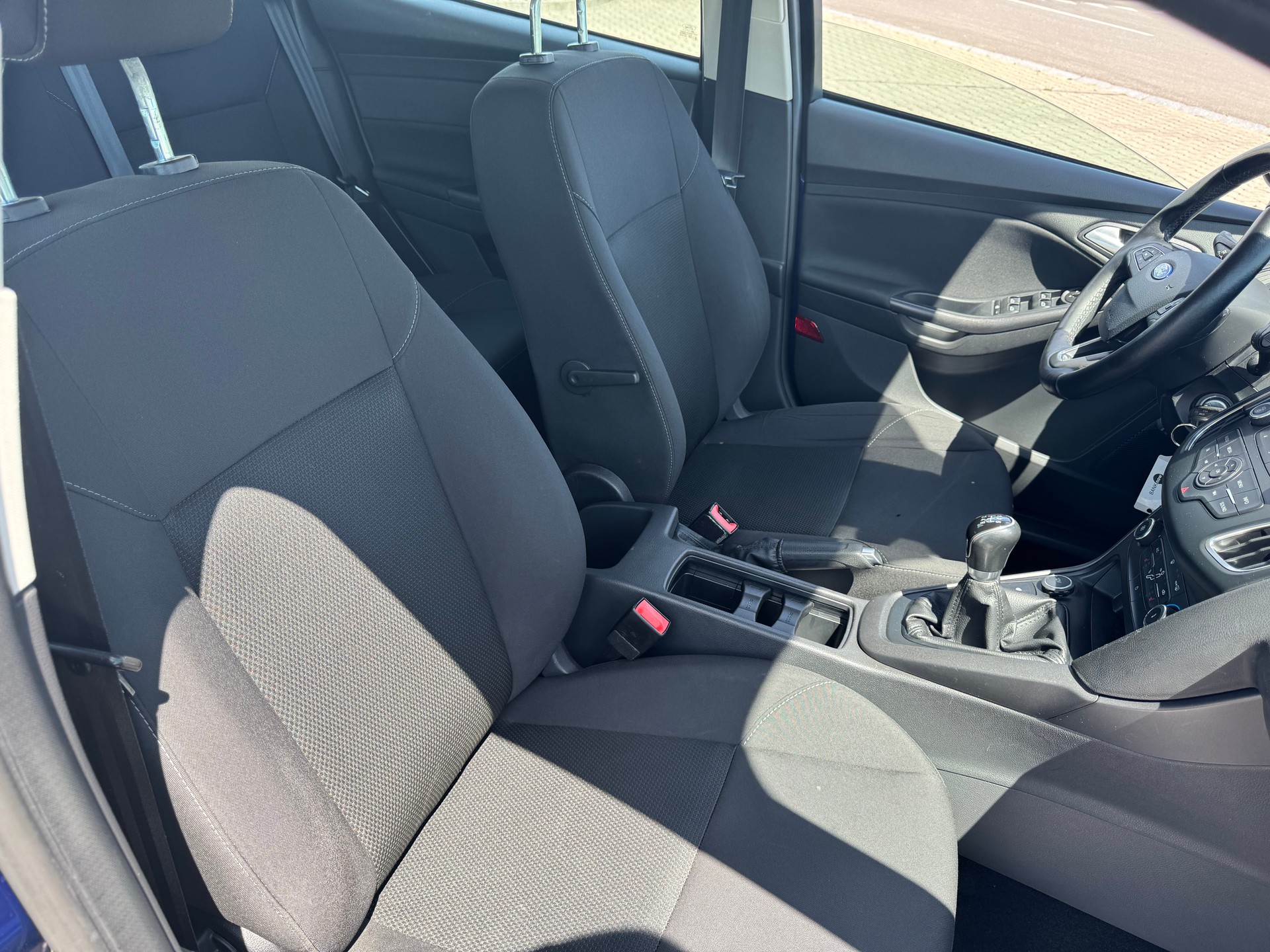 FORD Focus 1.0 SCTi Trend-image-7