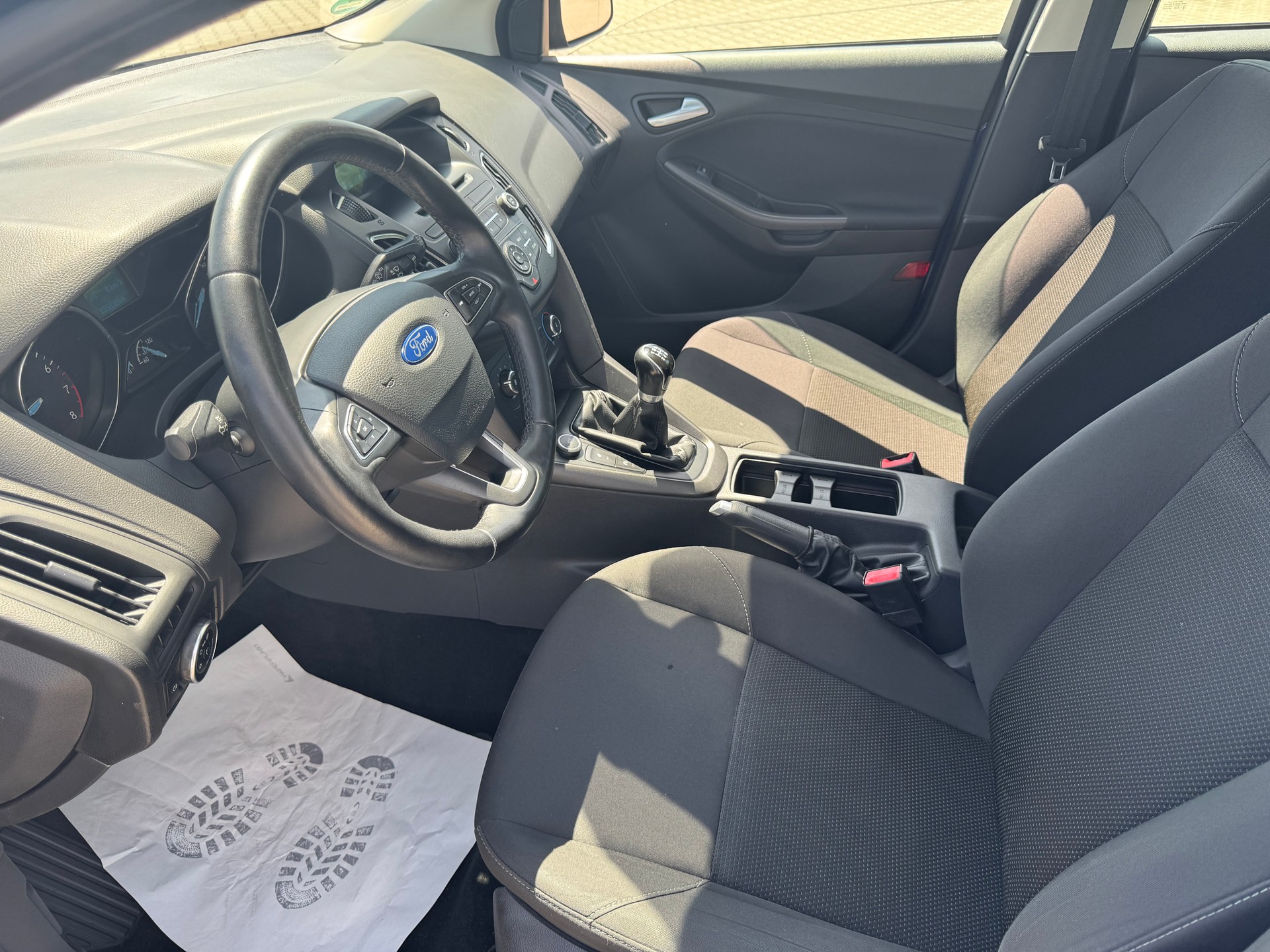 FORD Focus 1.0 SCTi Trend-image-6