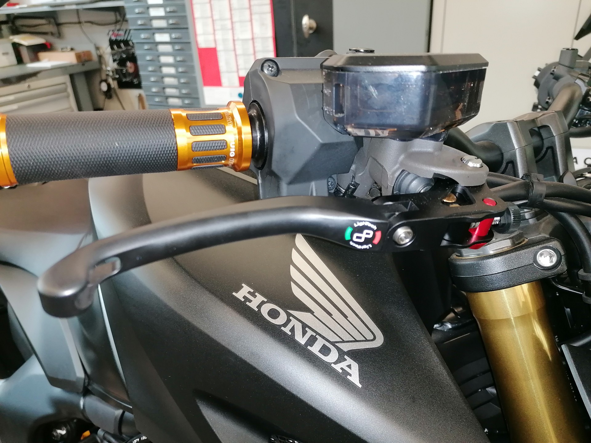 HONDA CB 1000 Hornet SP-image-11