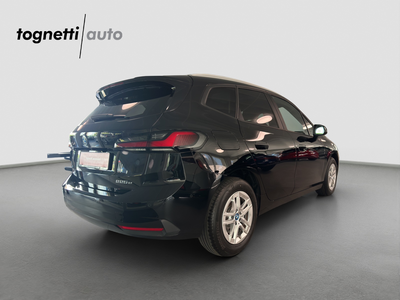 BMW 225e xDrive Active Tourer-image-3