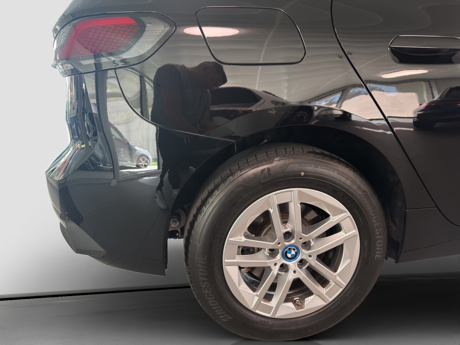 BMW 225e xDrive Active Tourer-image-4