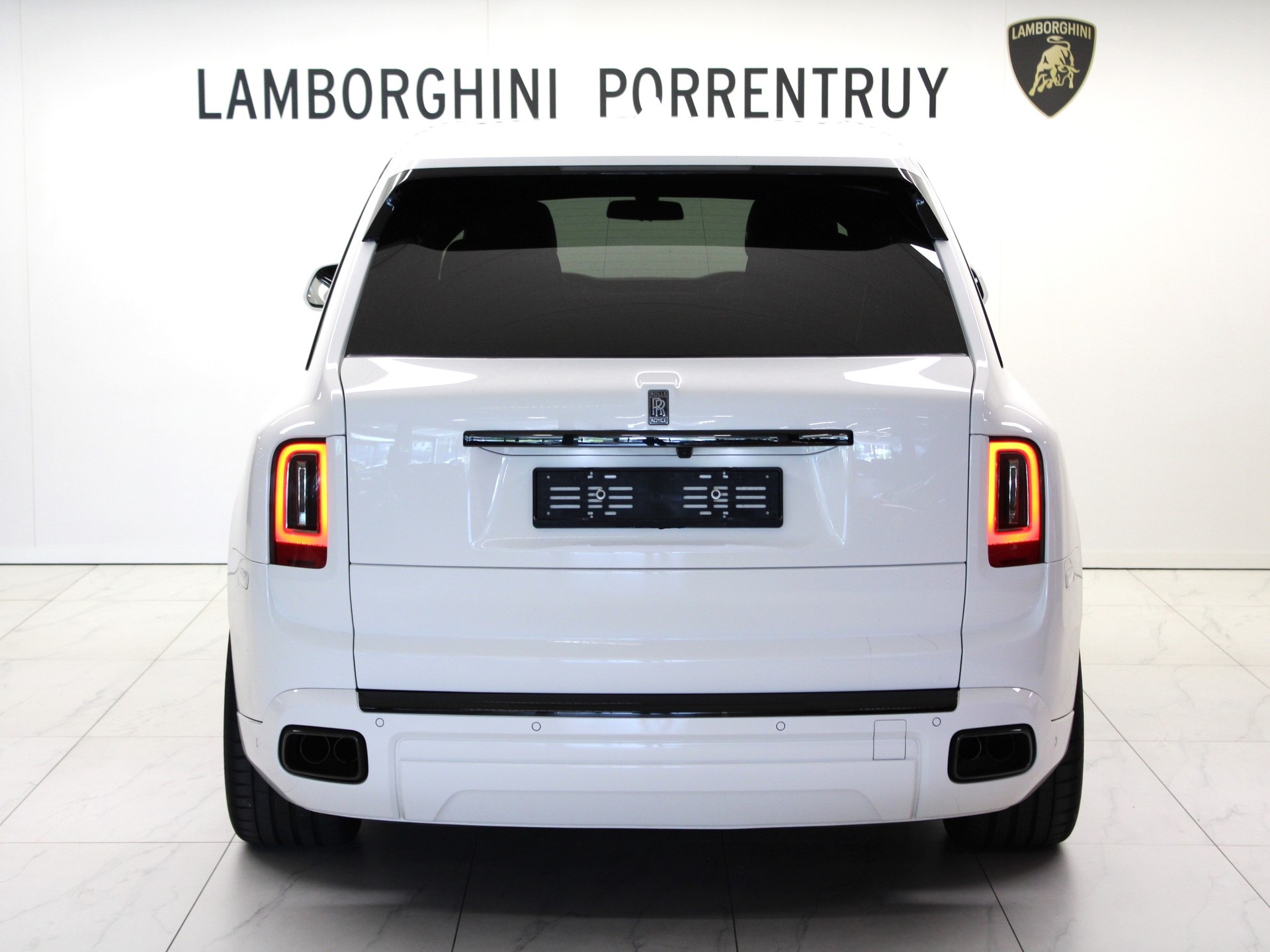 ROLLS-ROYCE Cullinan 6.7 V12 Black Badge-image-3