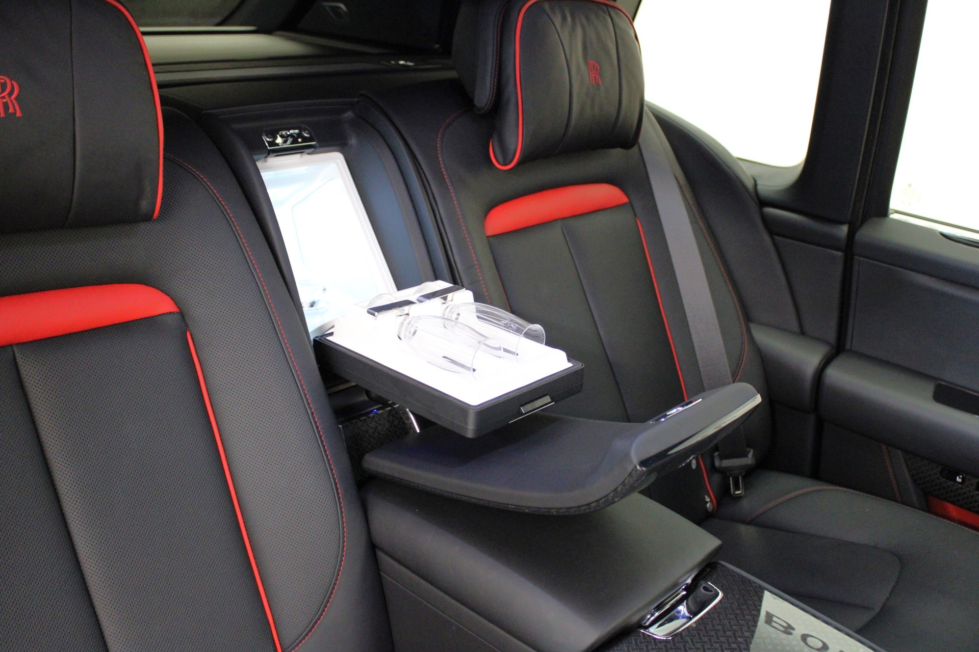 ROLLS-ROYCE Cullinan 6.7 V12 Black Badge-image-5