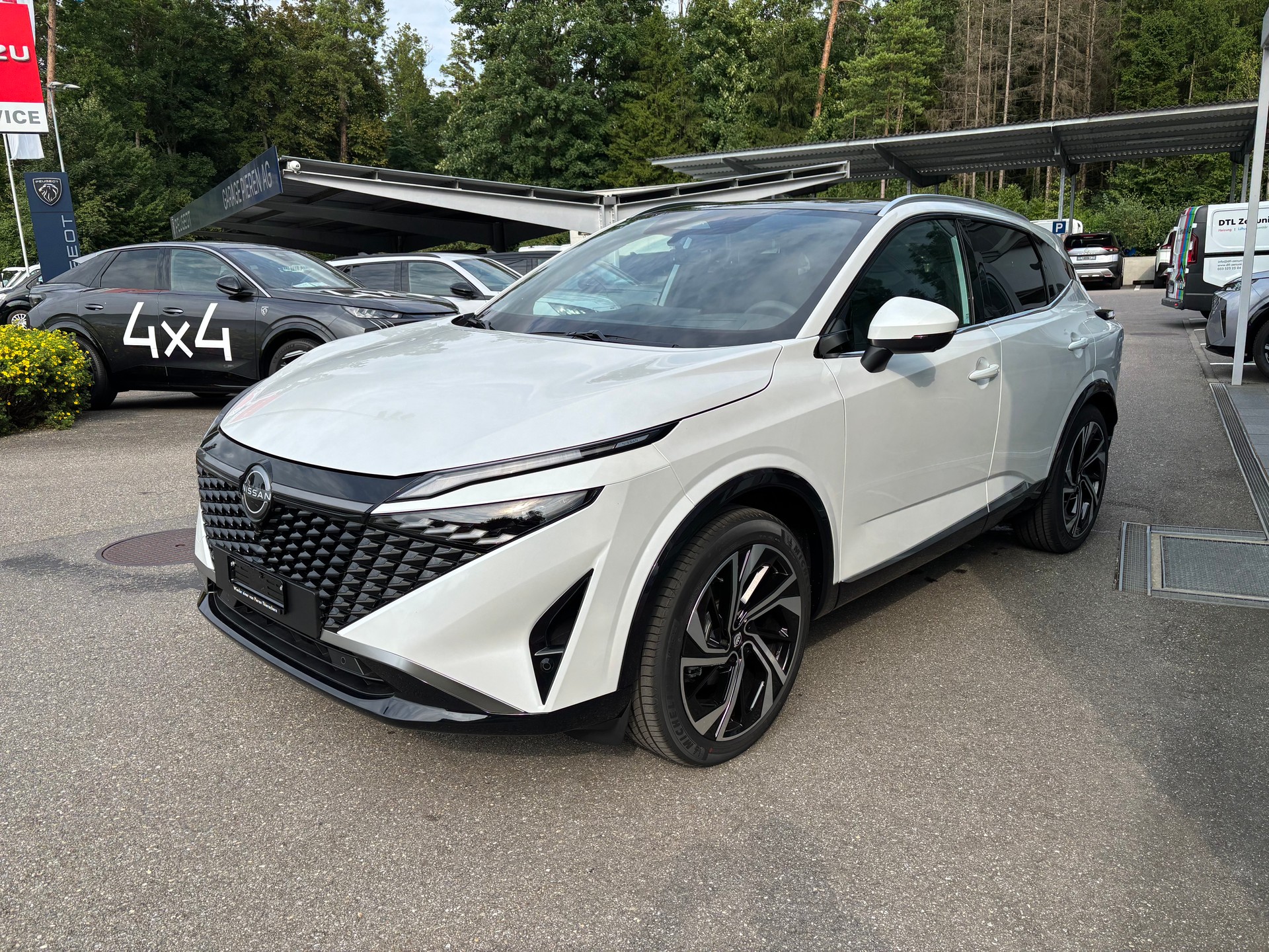 NISSAN Qashqai 1.3MHEV Tekna+ 4x4-image-1