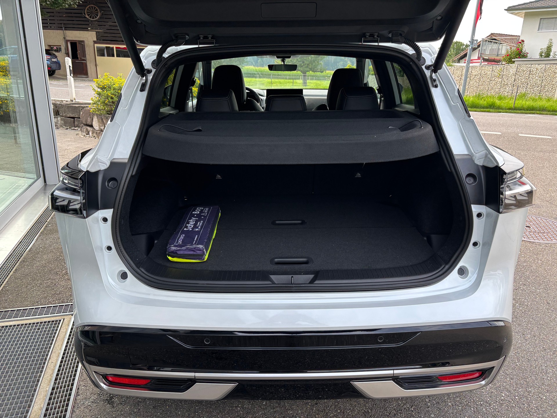 NISSAN Qashqai 1.3MHEV Tekna+ 4x4-image-5