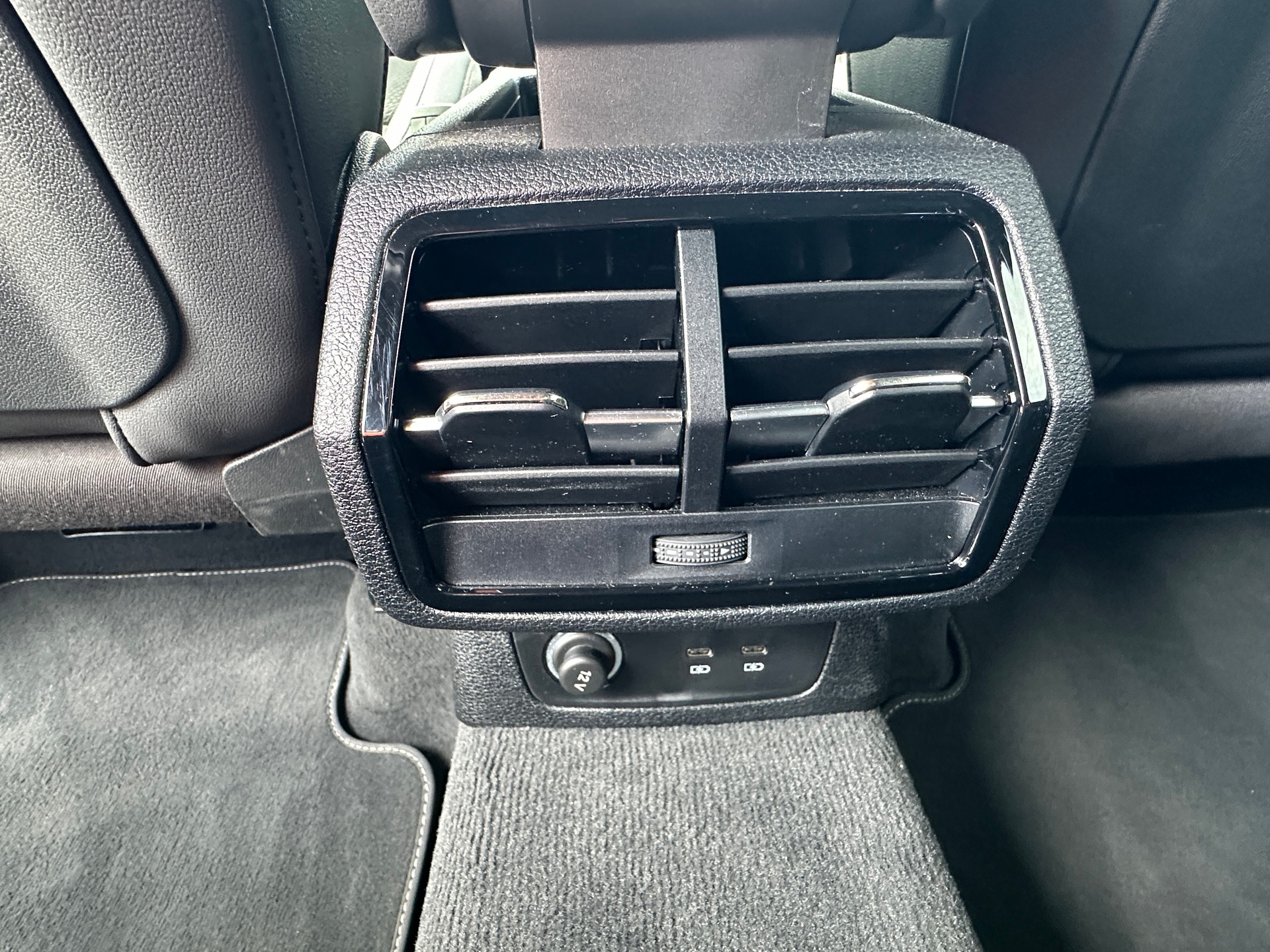 AUDI Q3 Sportback 35 TFSI S line Attraction S-tronic-image-17