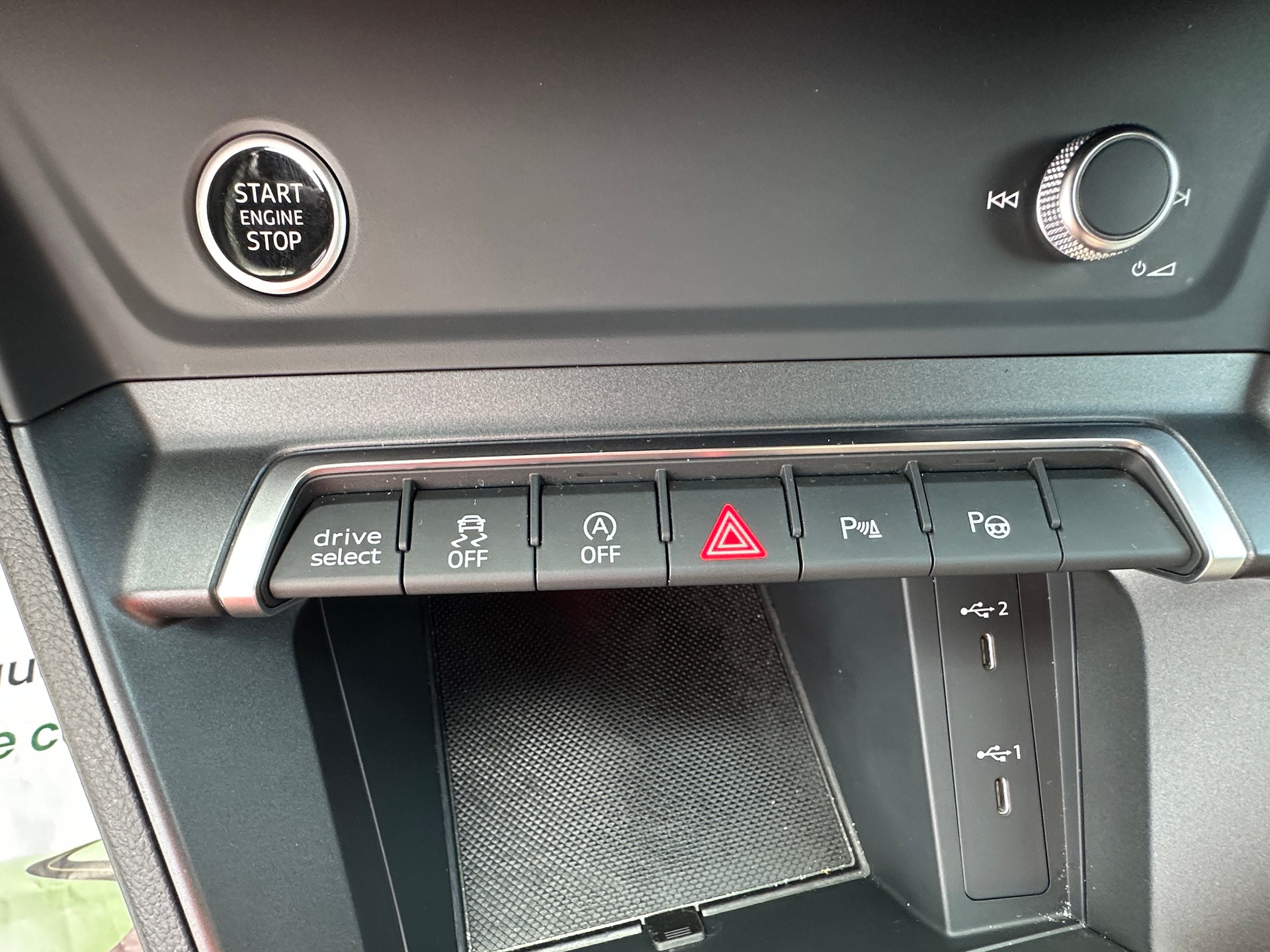 AUDI Q3 Sportback 35 TFSI S line Attraction S-tronic-image-13