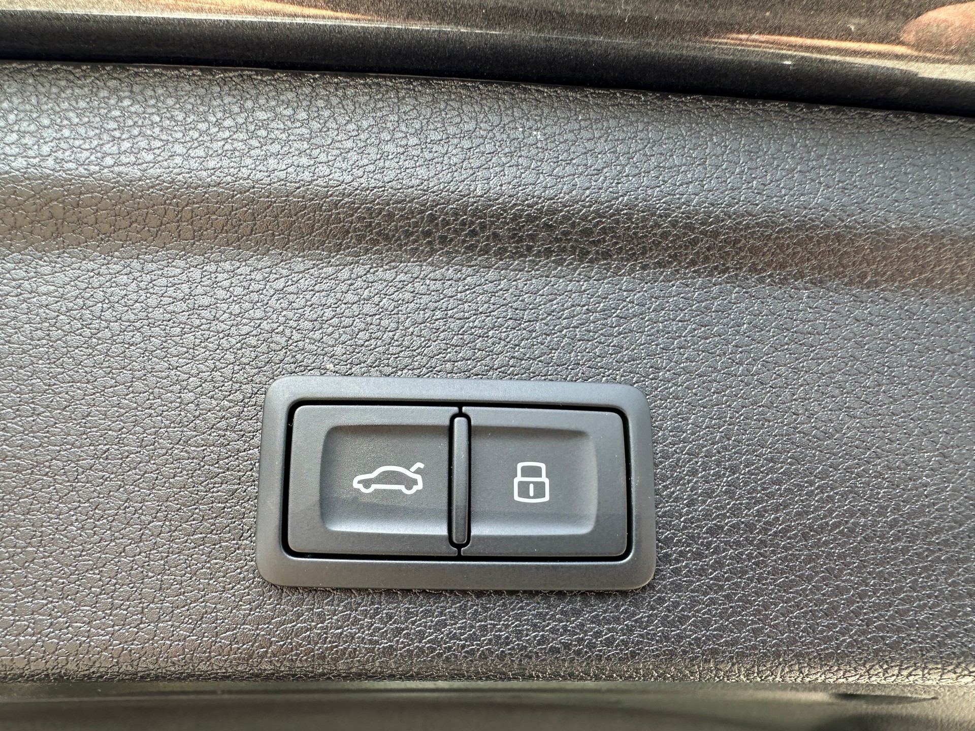 AUDI Q3 Sportback 35 TFSI S line Attraction S-tronic-image-11