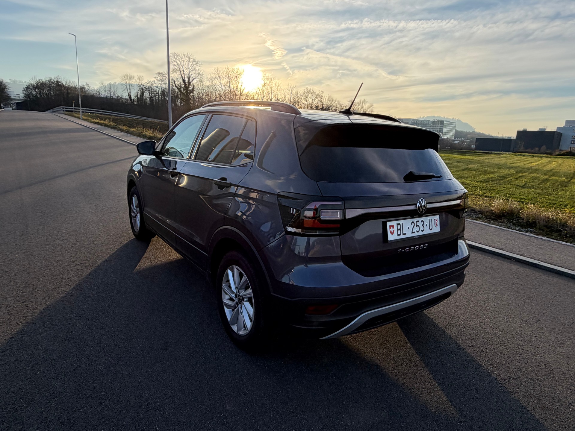 VW T-Cross 1.0 TSI Life Limited DSG-image-8
