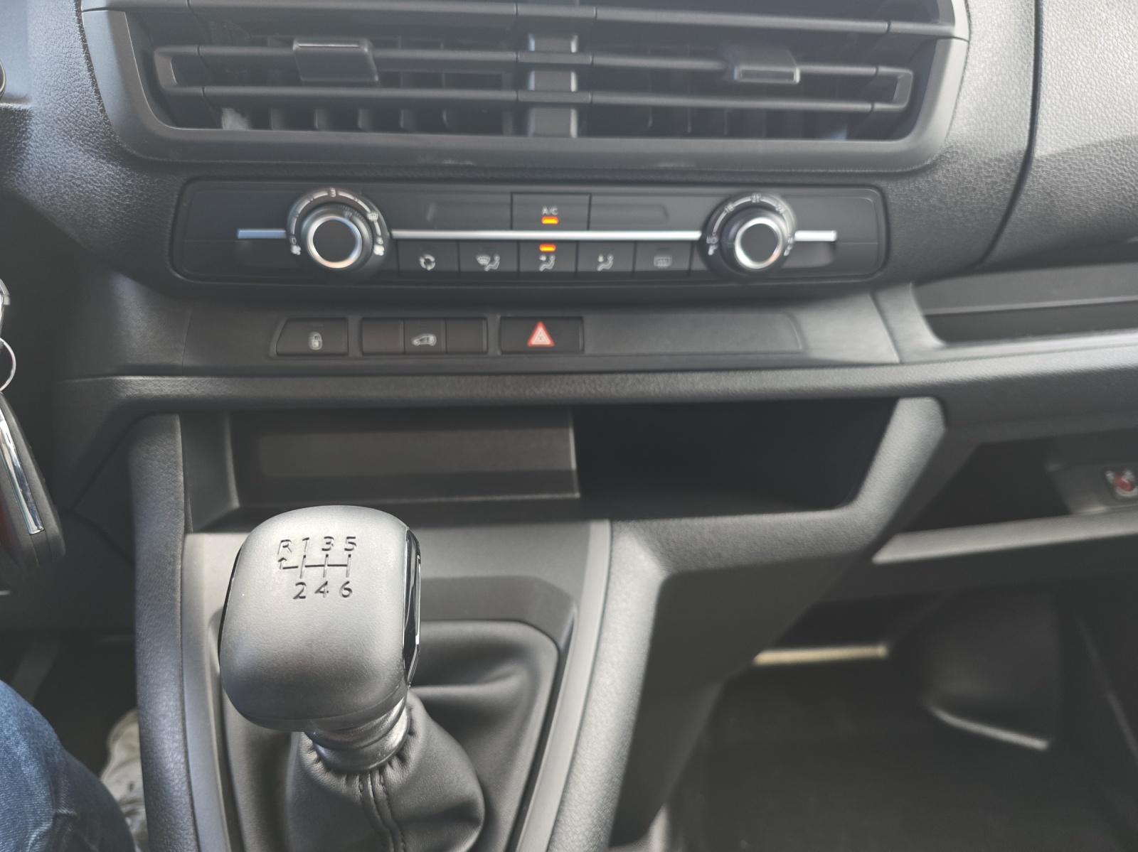 TOYOTA PROACE Van L1 2.0 D Active-image-12