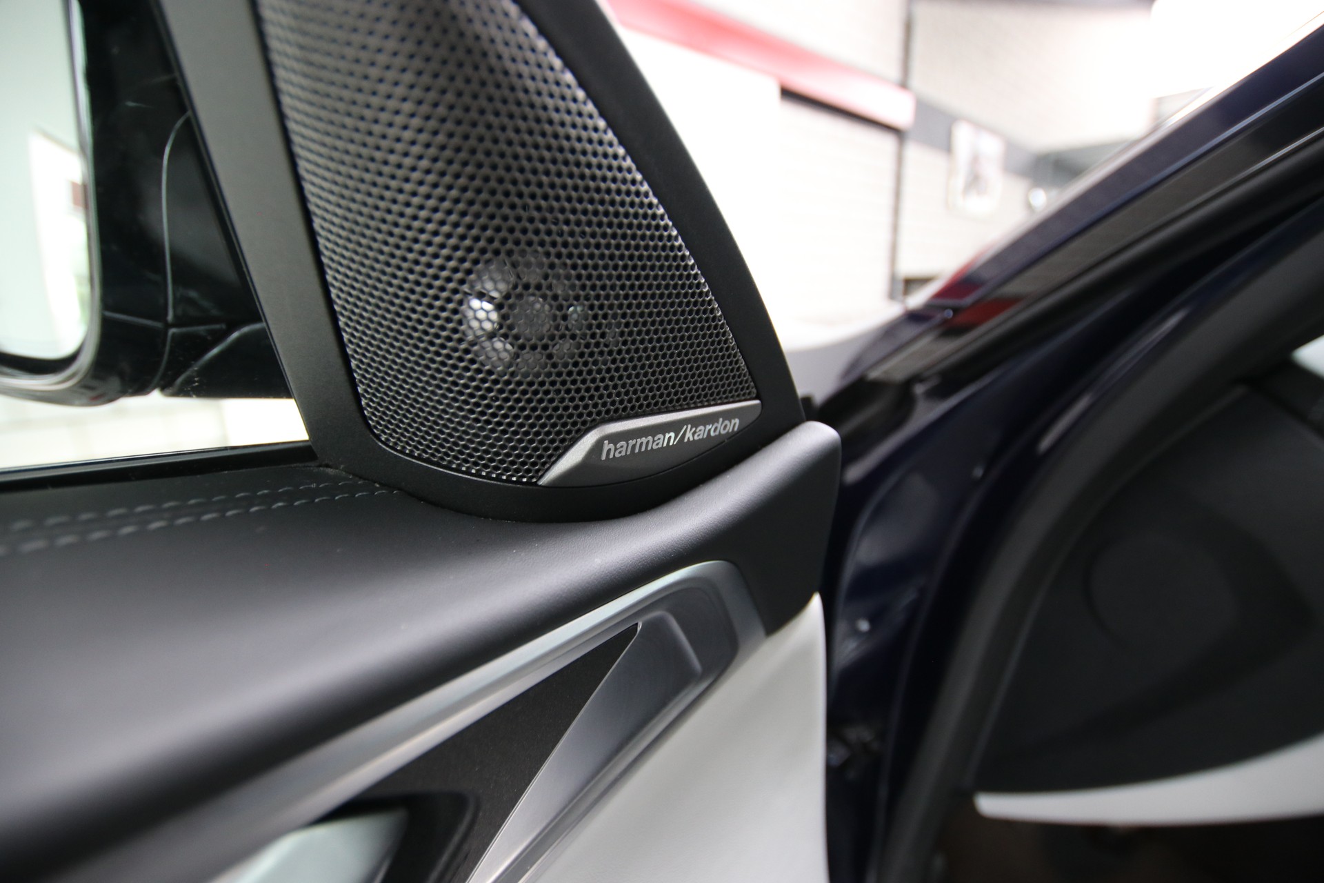 BMW M4 Coupé-image-25