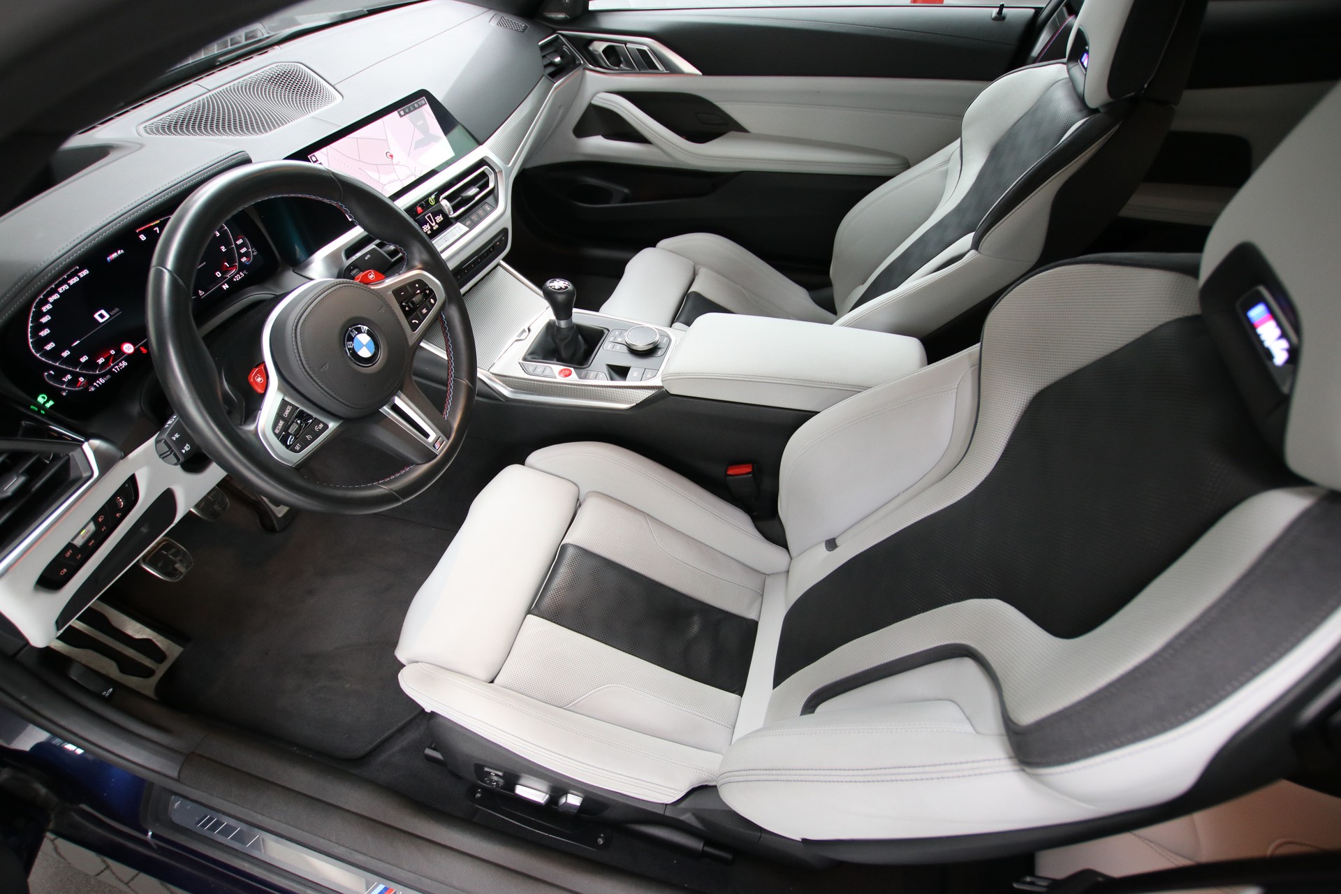 BMW M4 Coupé-image-8