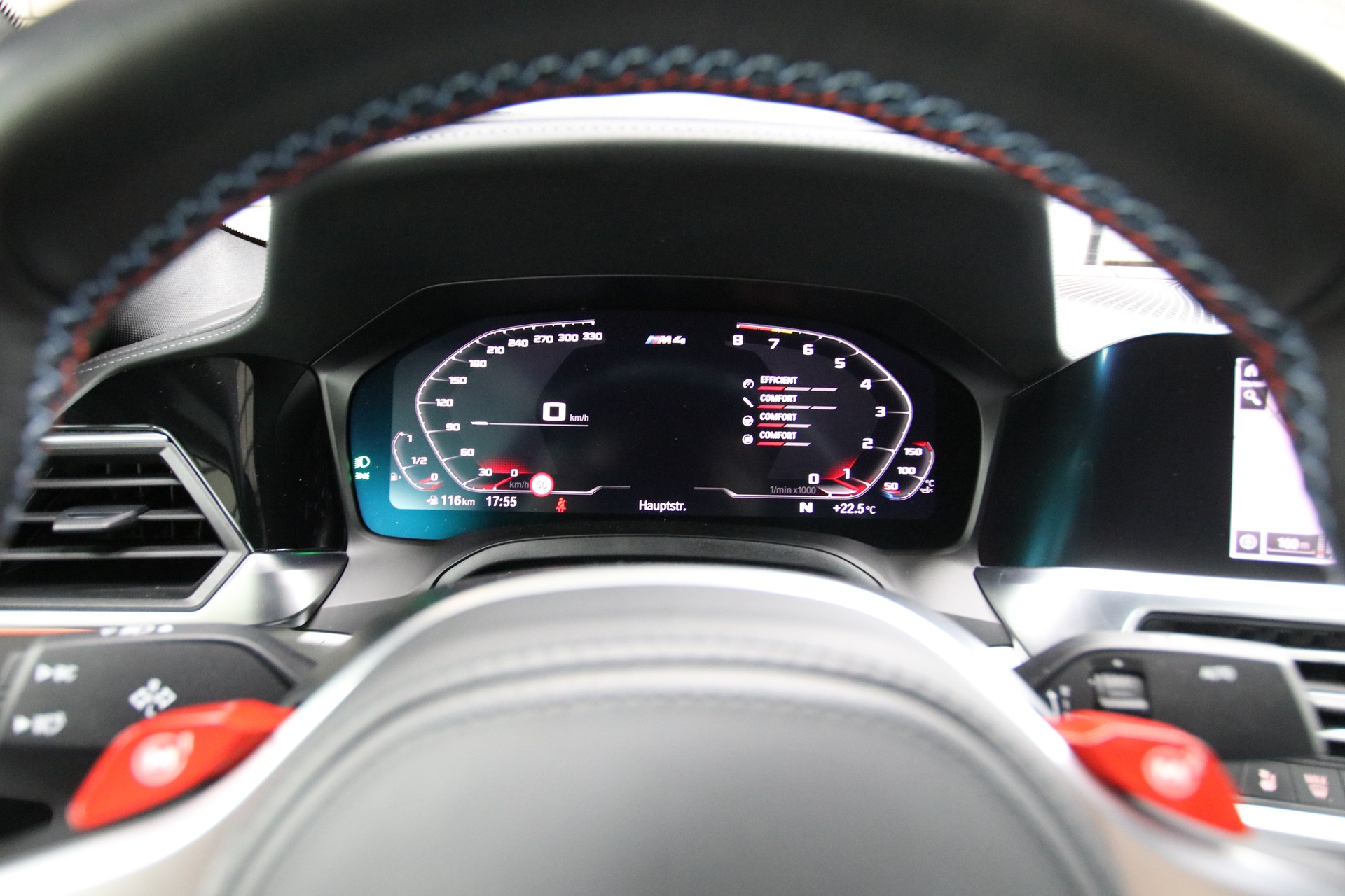 BMW M4 Coupé-image-21