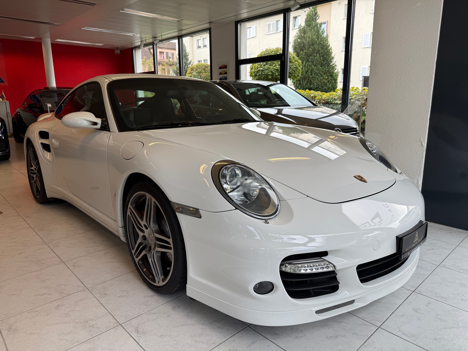 PORSCHE 911 Turbo-image-0