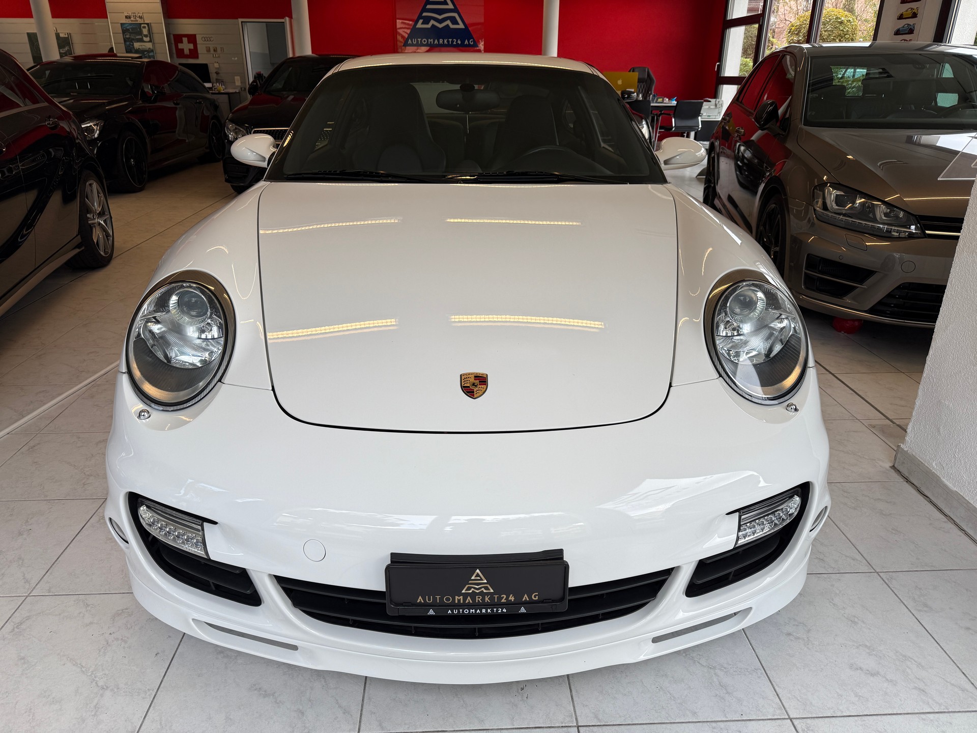 PORSCHE 911 Turbo-image-1