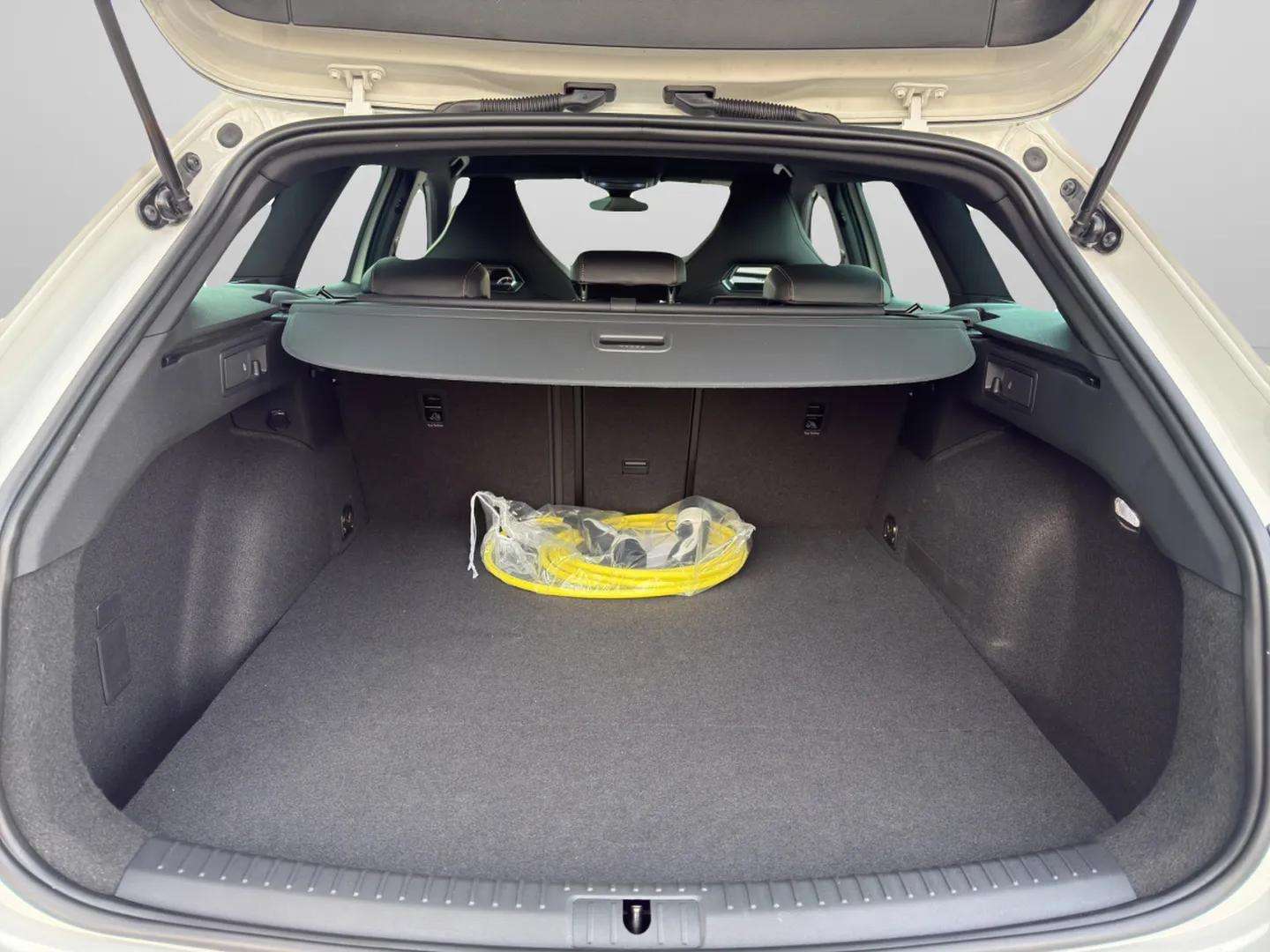 CUPRA LEON ST 1.4 e-HYBRID pHEV DSG-image-16