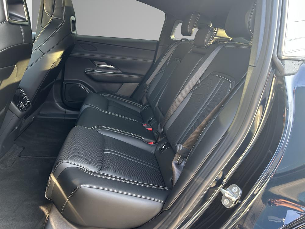 MAZDA 6e 245 80kWh Takumi-image-10
