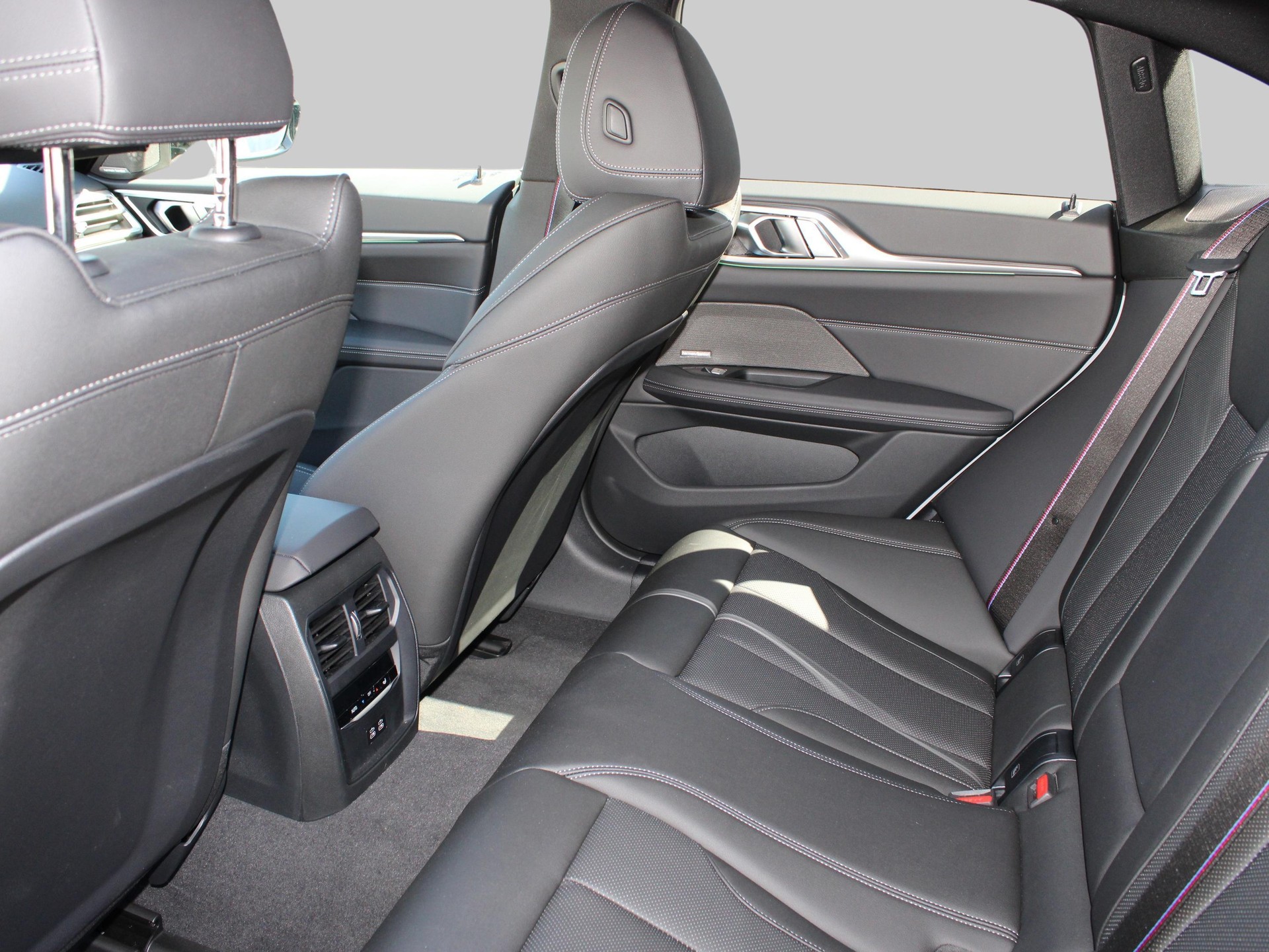 BMW i4 M60 M Sport Pro-image-15