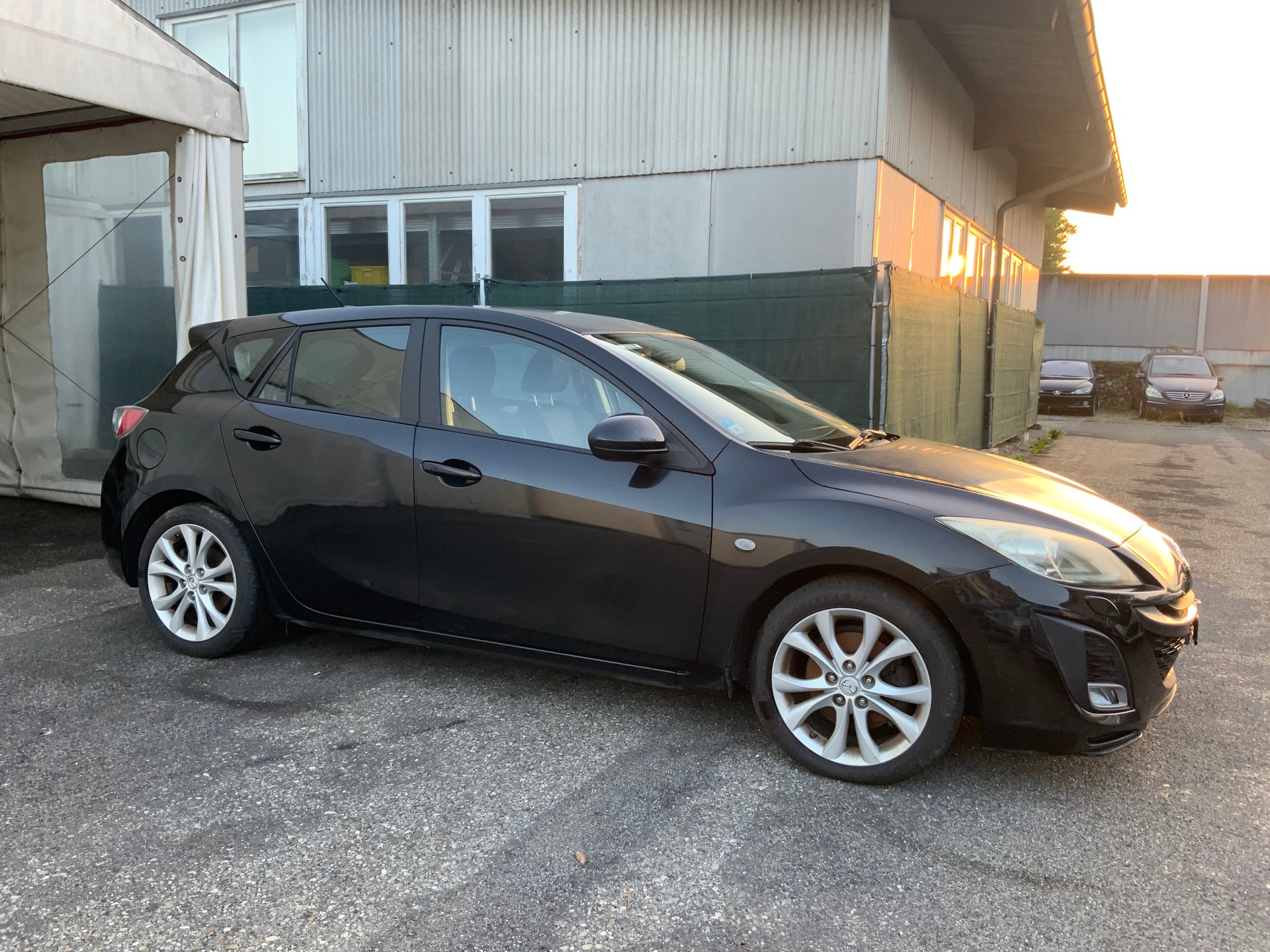 MAZDA 3 2.2 16V CD Sport-image-2