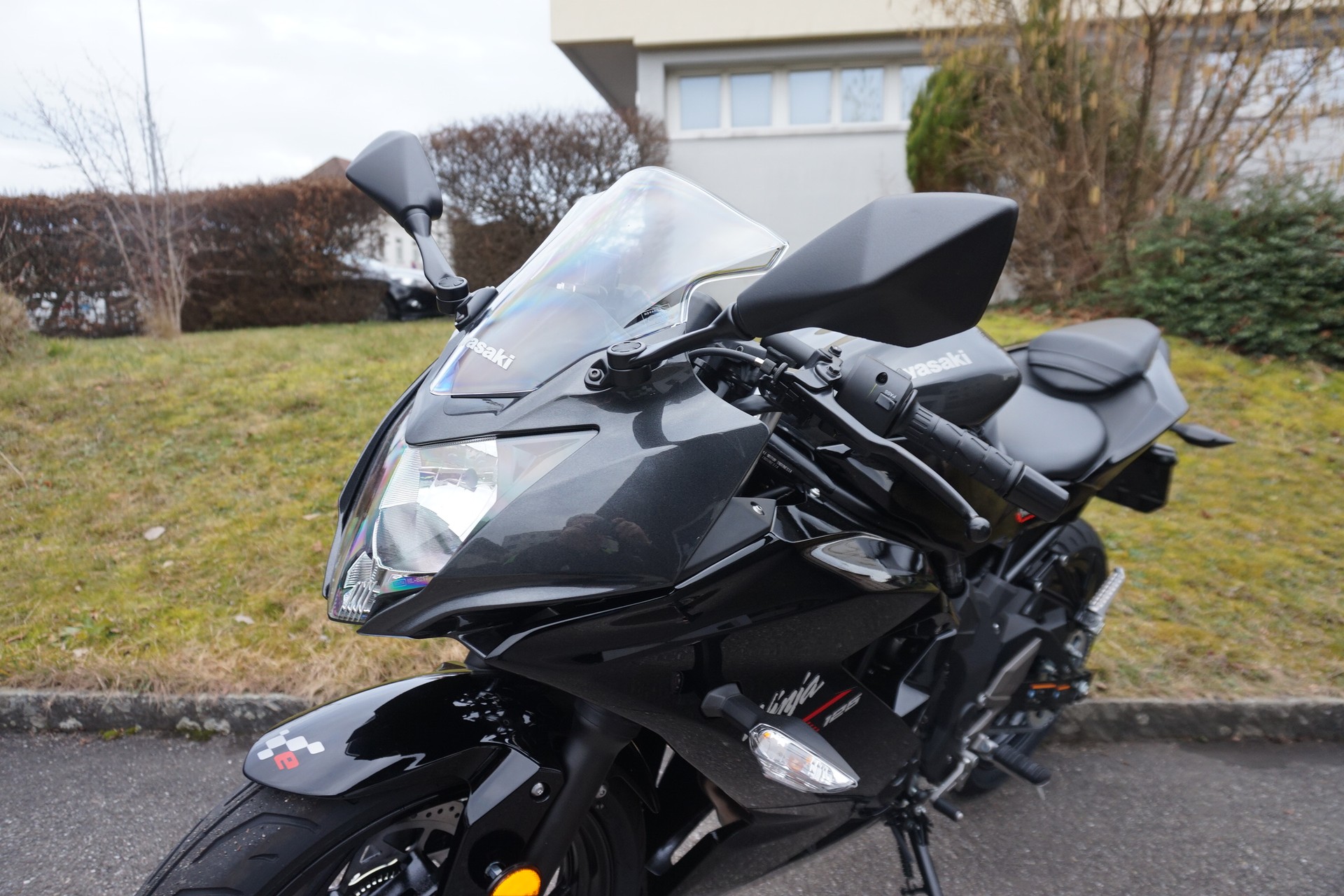 KAWASAKI Ninja 125 ABS MY26-image-4