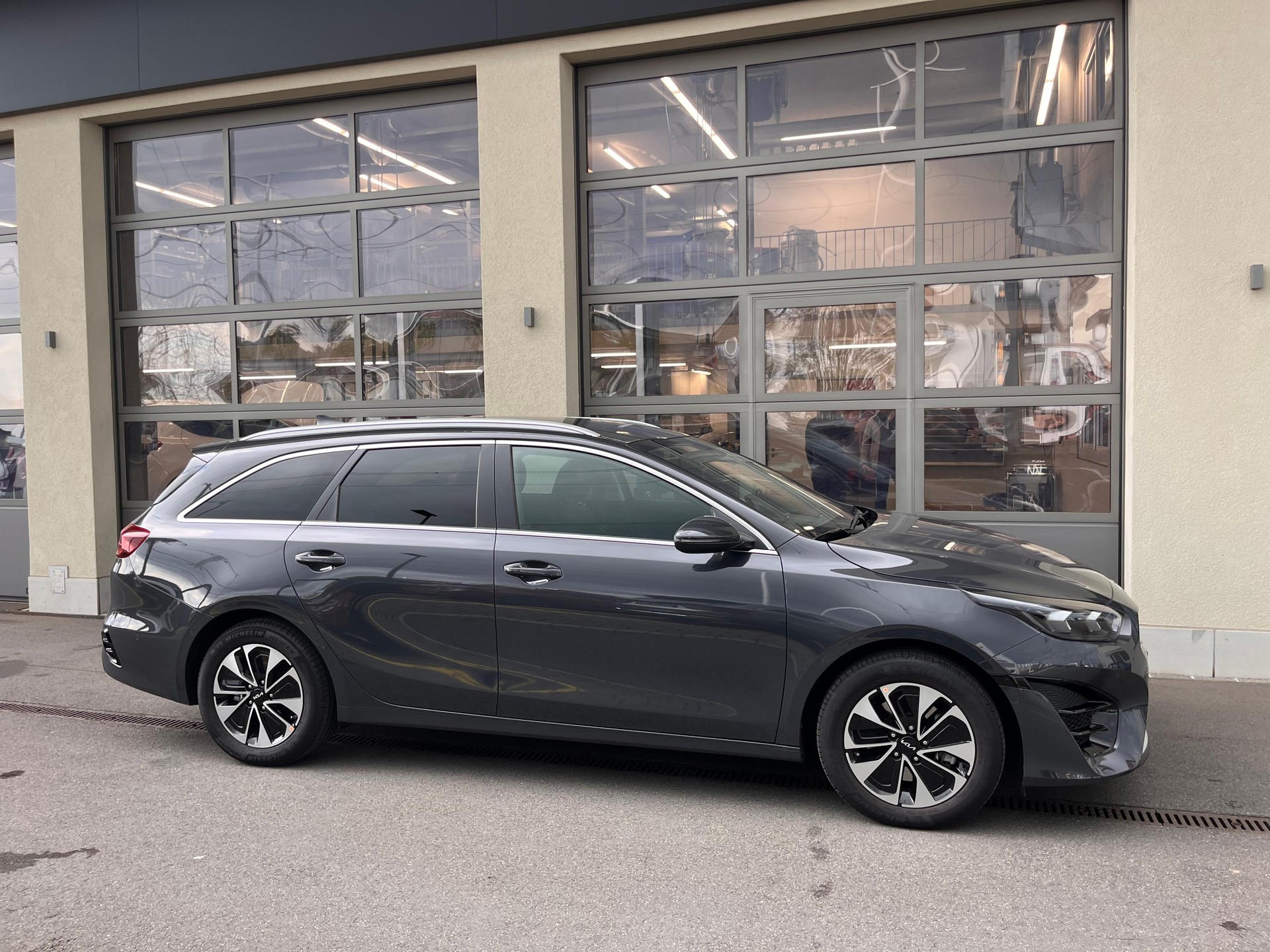KIA Ceed SW 1.6 GDi Plug-in Hybrid Style-image-7