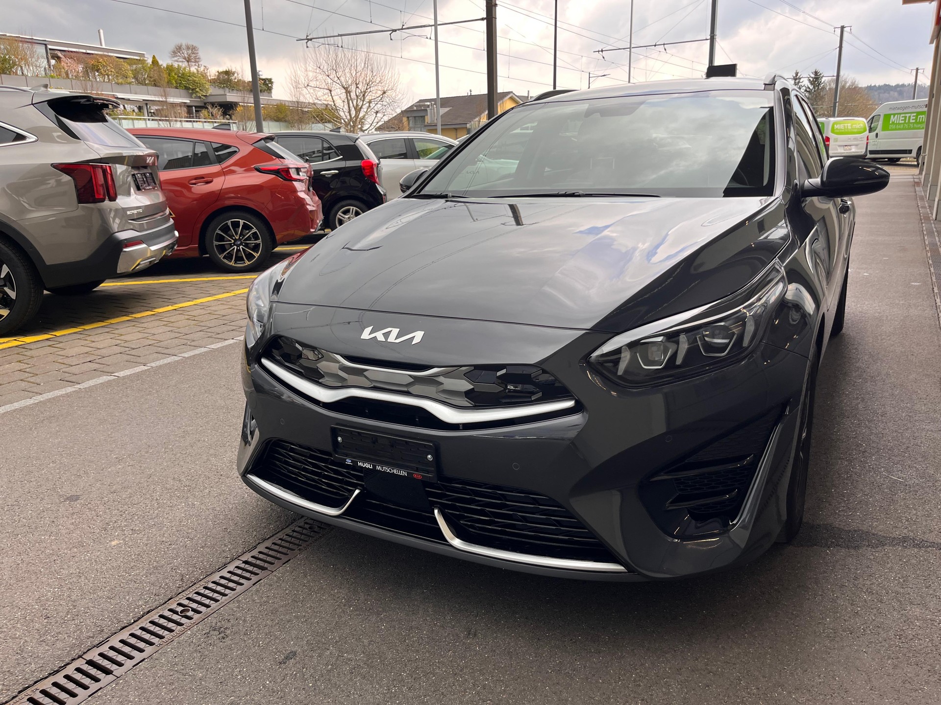 KIA Ceed SW 1.6 GDi Plug-in Hybrid Style-image-1