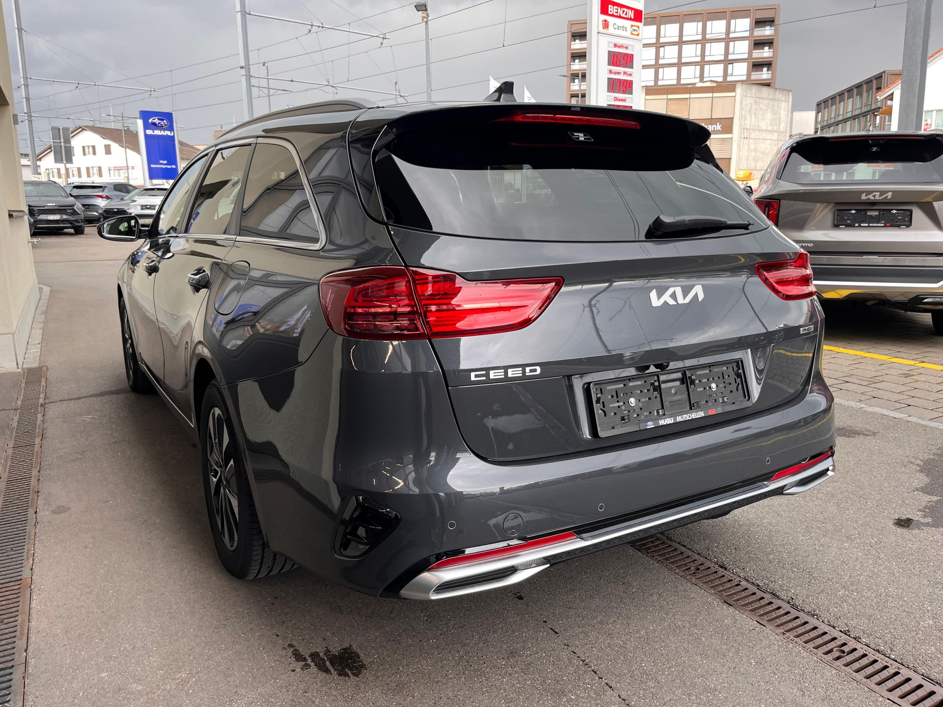 KIA Ceed SW 1.6 GDi Plug-in Hybrid Style-image-11