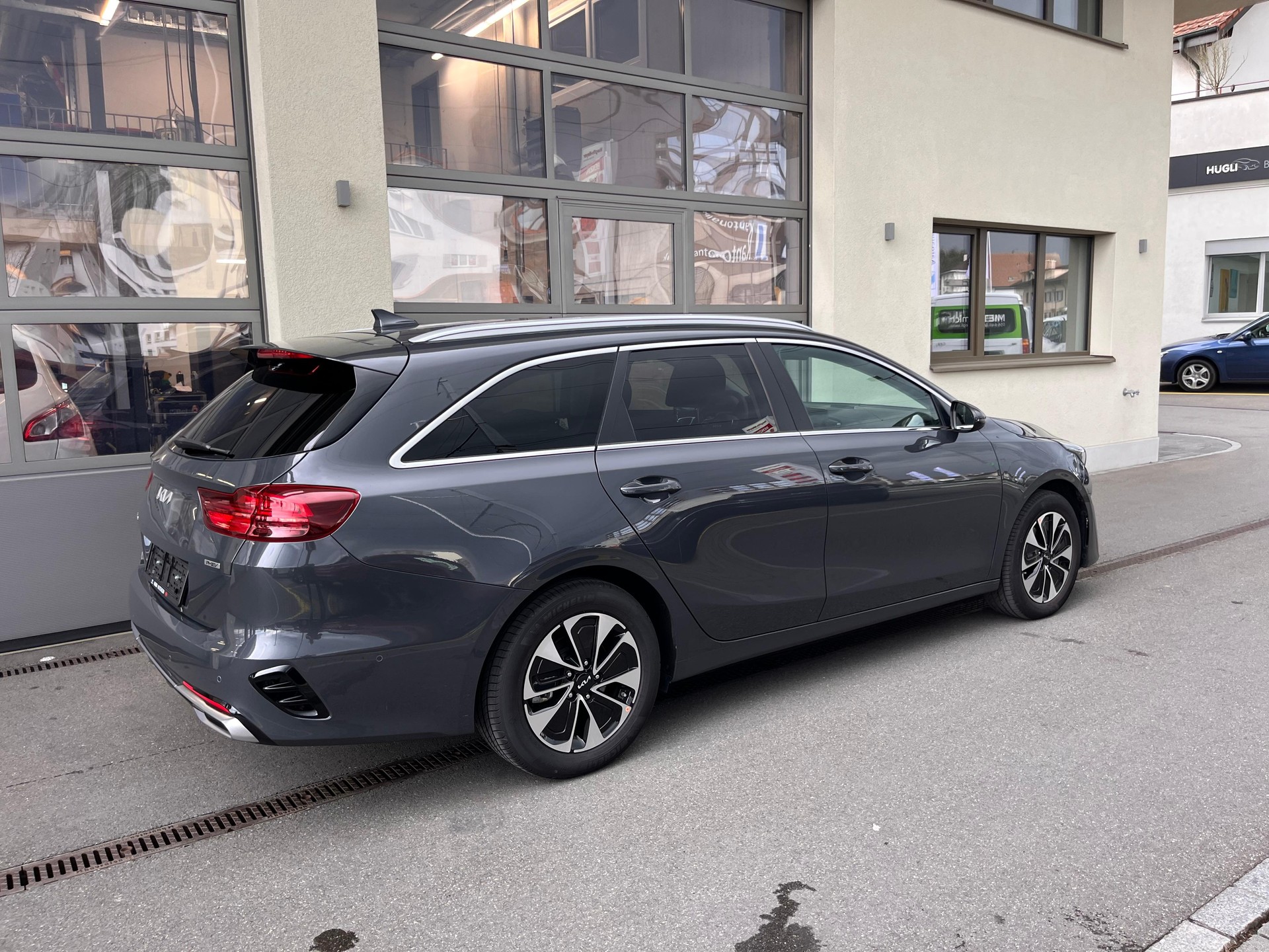KIA Ceed SW 1.6 GDi Plug-in Hybrid Style-image-5