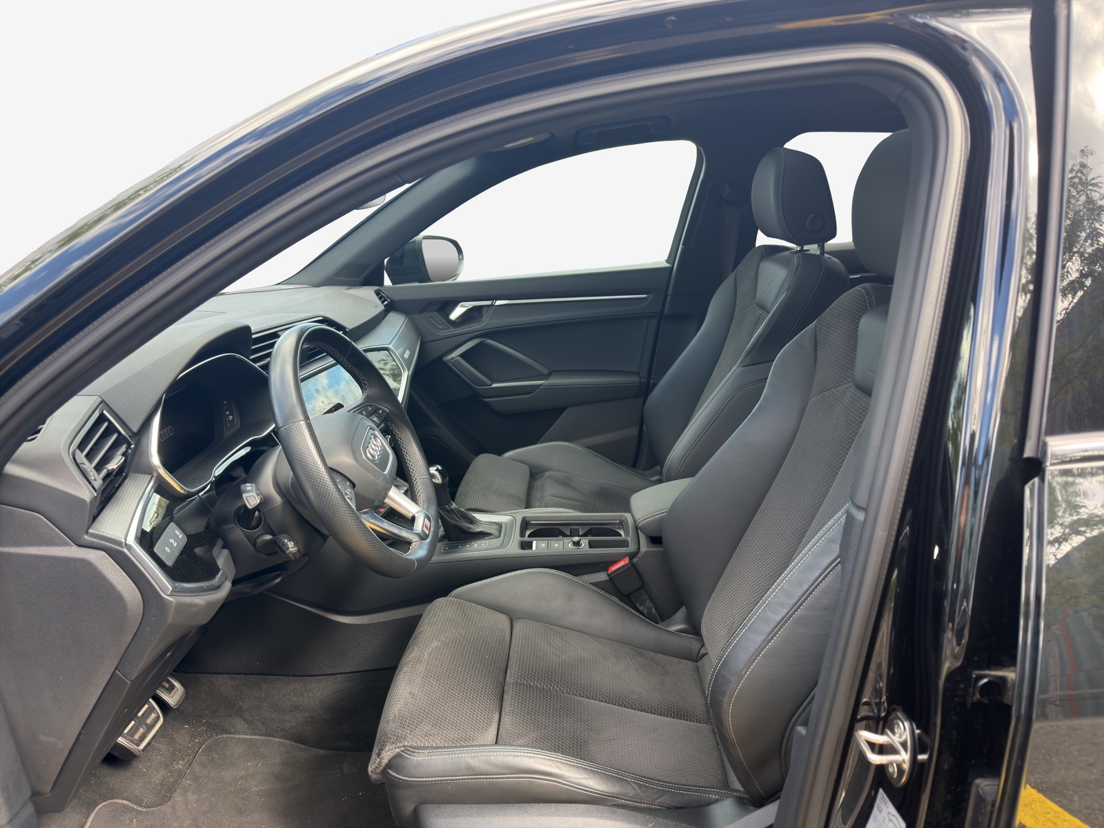 AUDI Q3 Sportback 45 TFSI e S line S-tronic-image-7