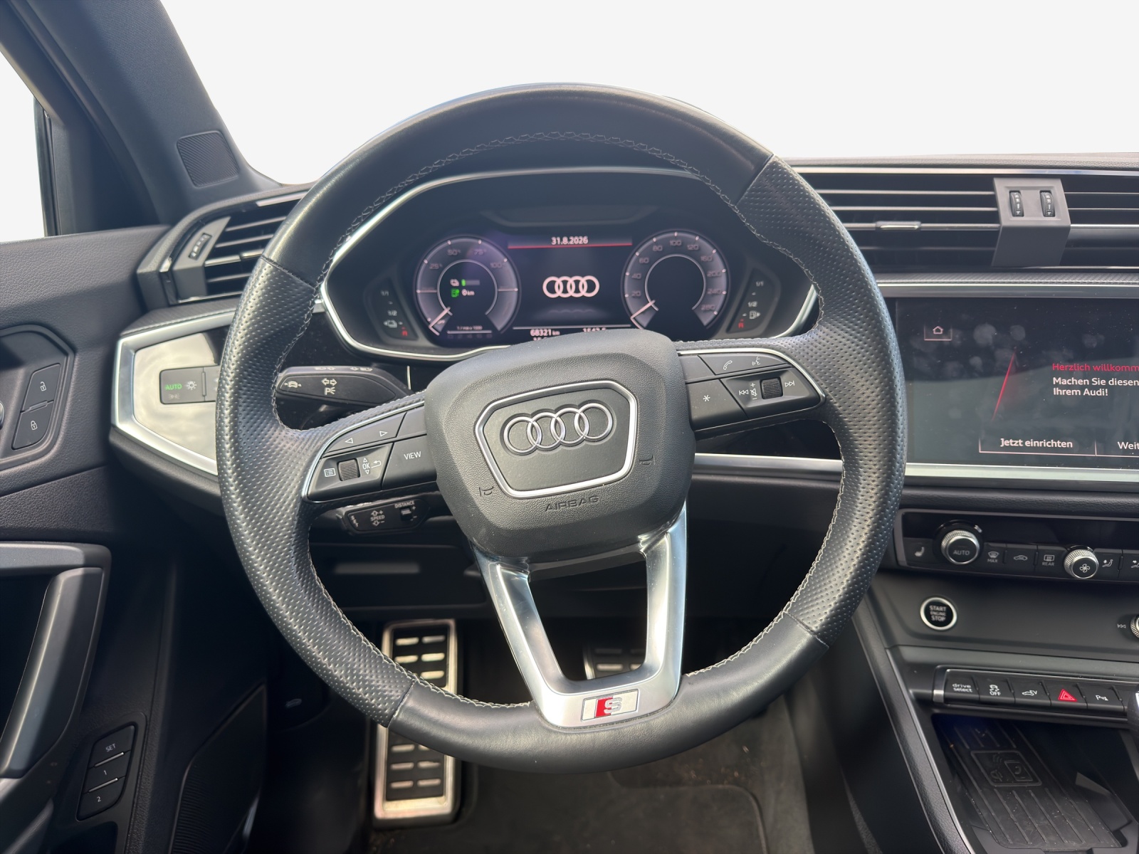 AUDI Q3 Sportback 45 TFSI e S line S-tronic-image-9