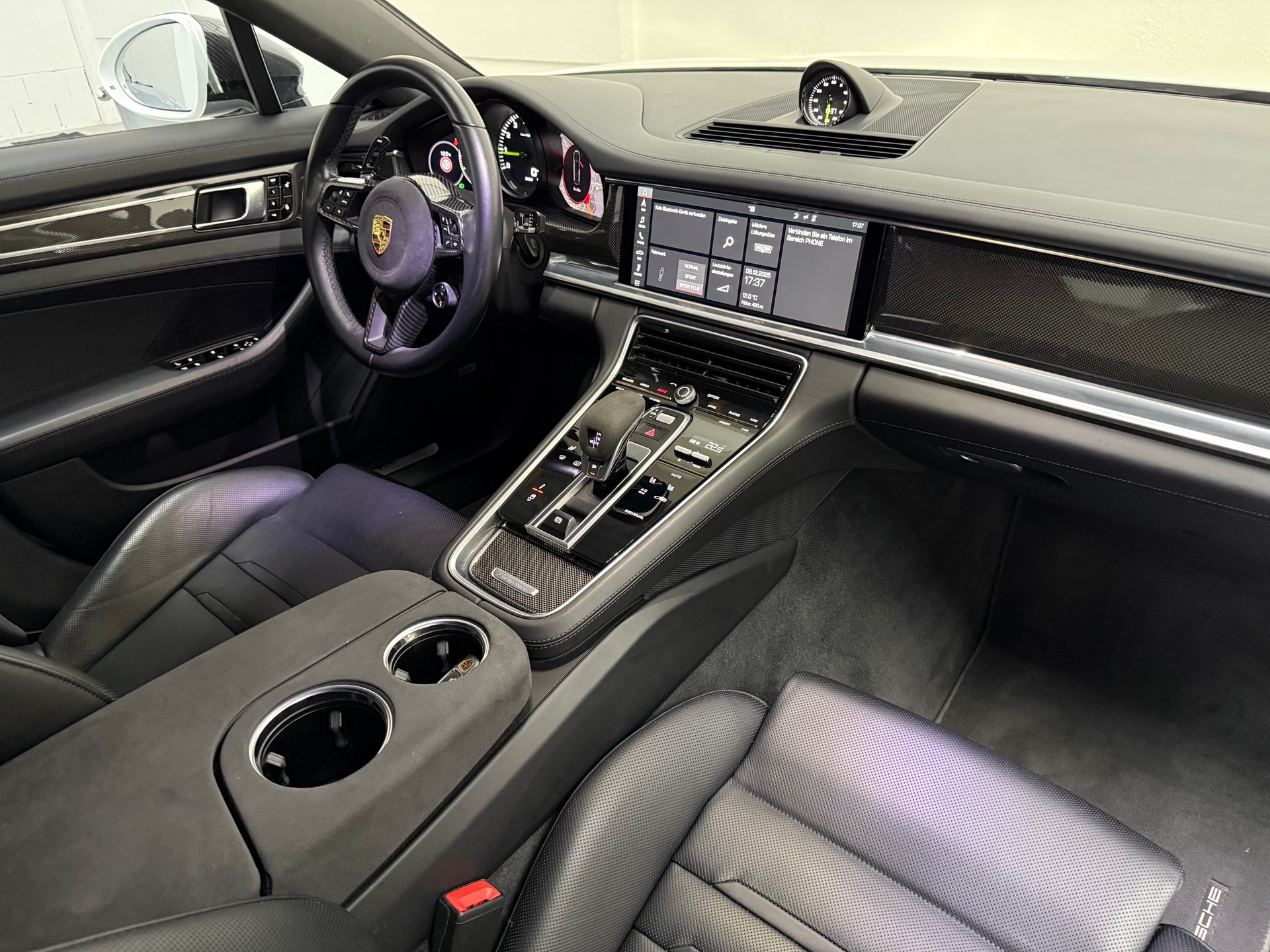 PORSCHE Panamera 4 E-Hybrid PDK-image-11