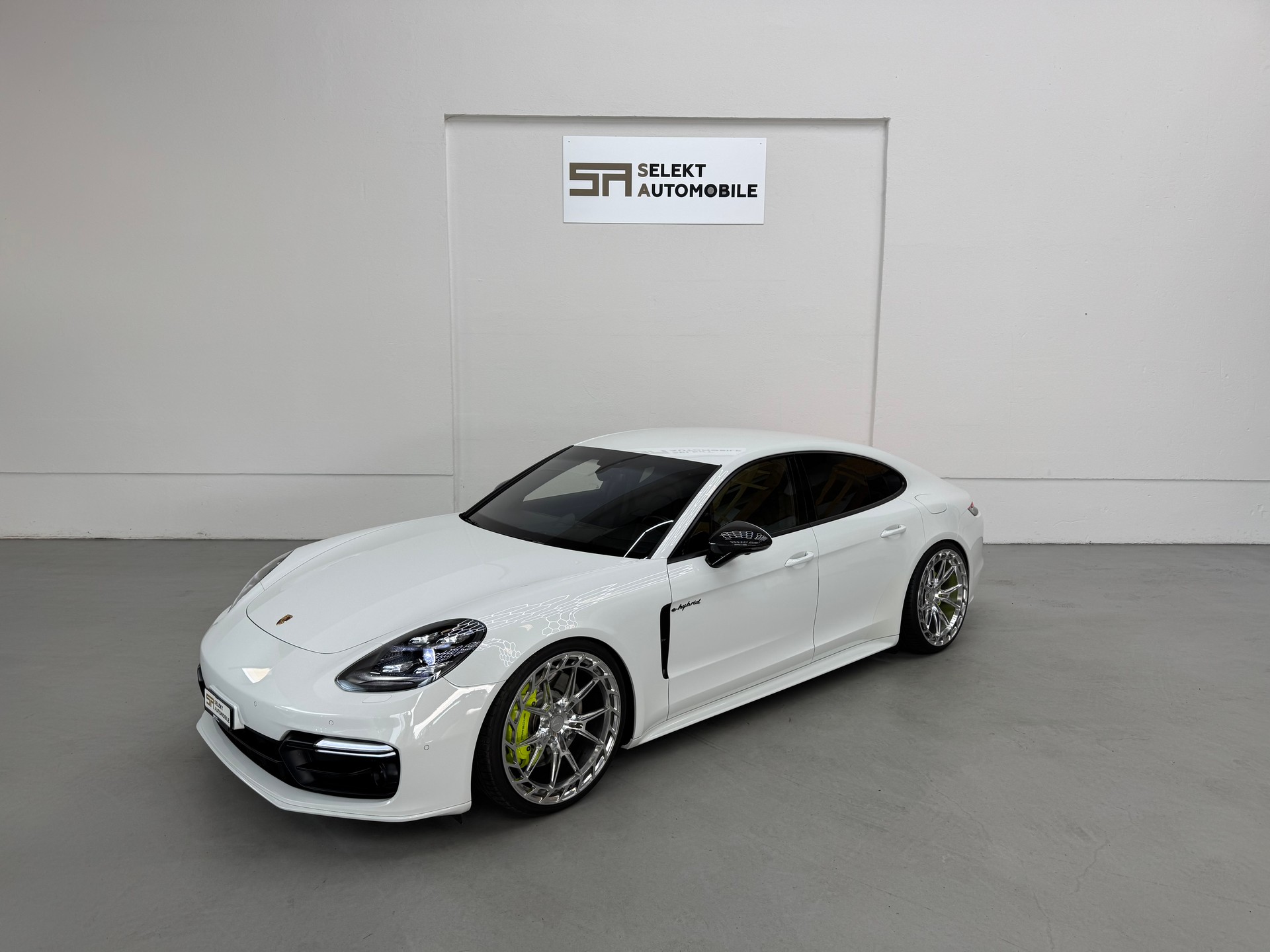 PORSCHE Panamera 4 E-Hybrid PDK-image-0