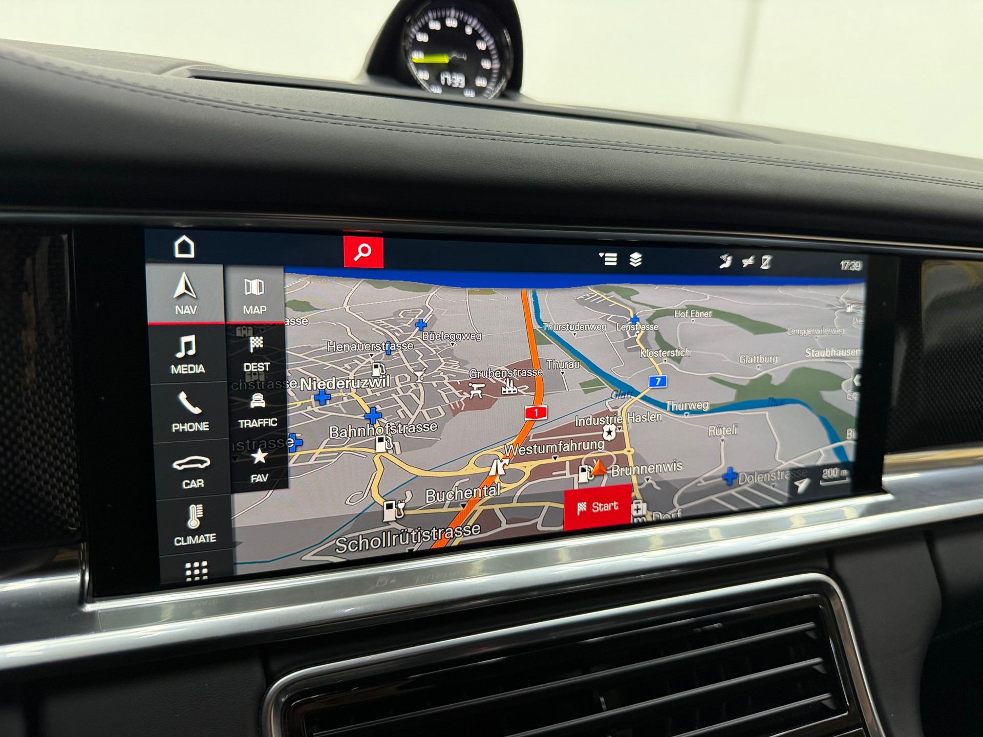 PORSCHE Panamera 4 E-Hybrid PDK-image-16