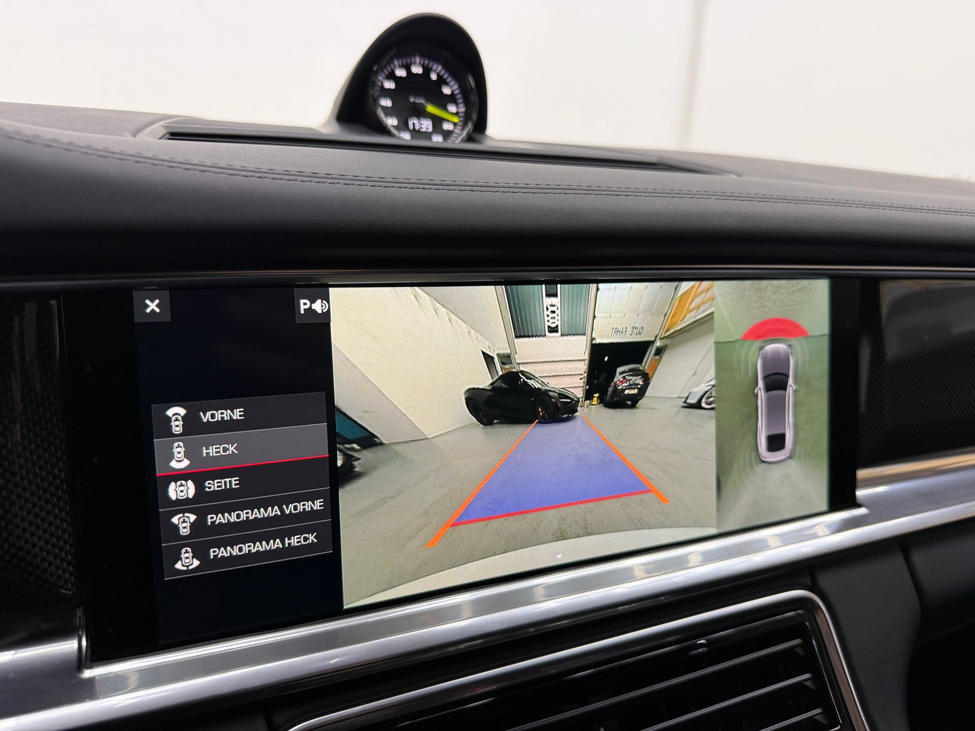 PORSCHE Panamera 4 E-Hybrid PDK-image-17