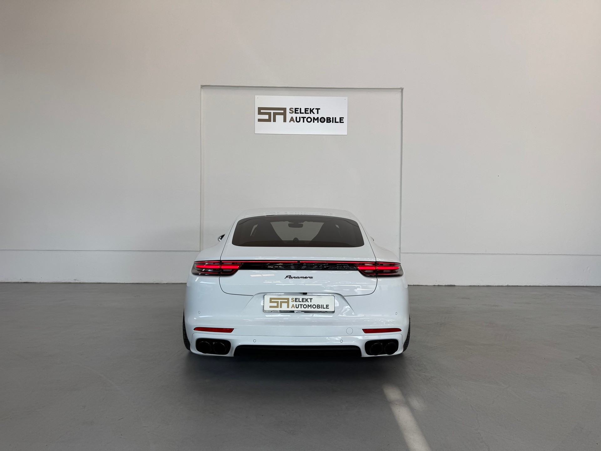 PORSCHE Panamera 4 E-Hybrid PDK-image-4