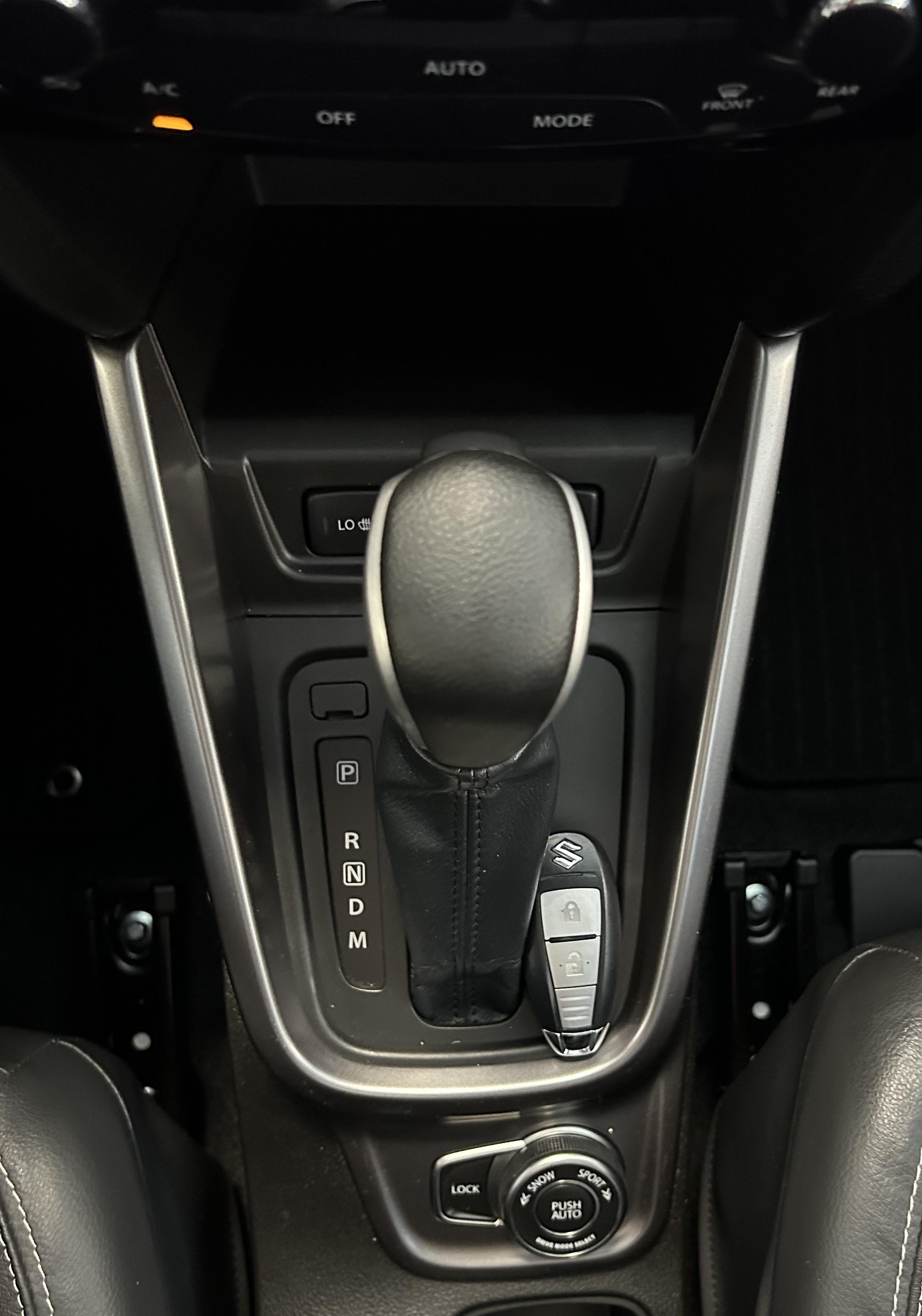 SUZUKI Vitara 1.4 T Compact Top Hybrid 4x4 4 ROUES HIVER OFFERT-image-11