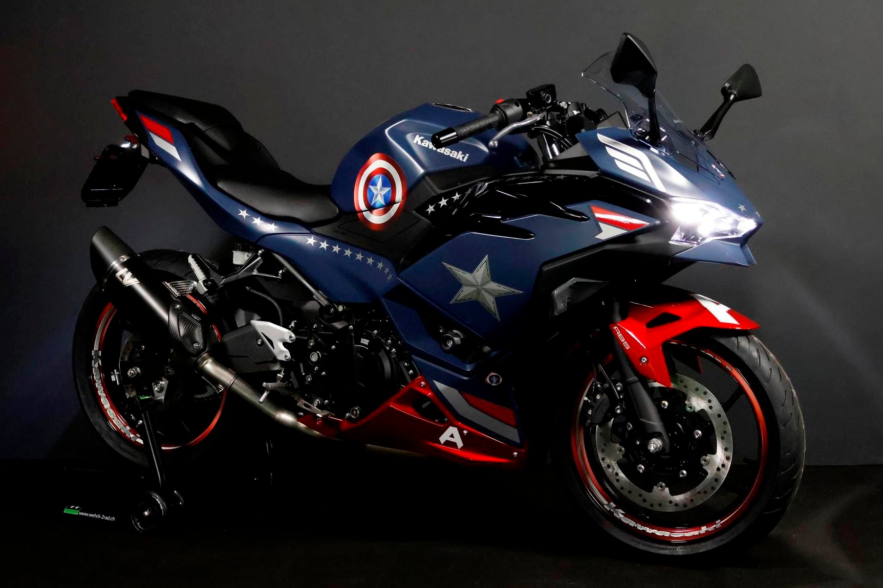 KAWASAKI Ninja 500 SE *Avenger*-showroom-element-1