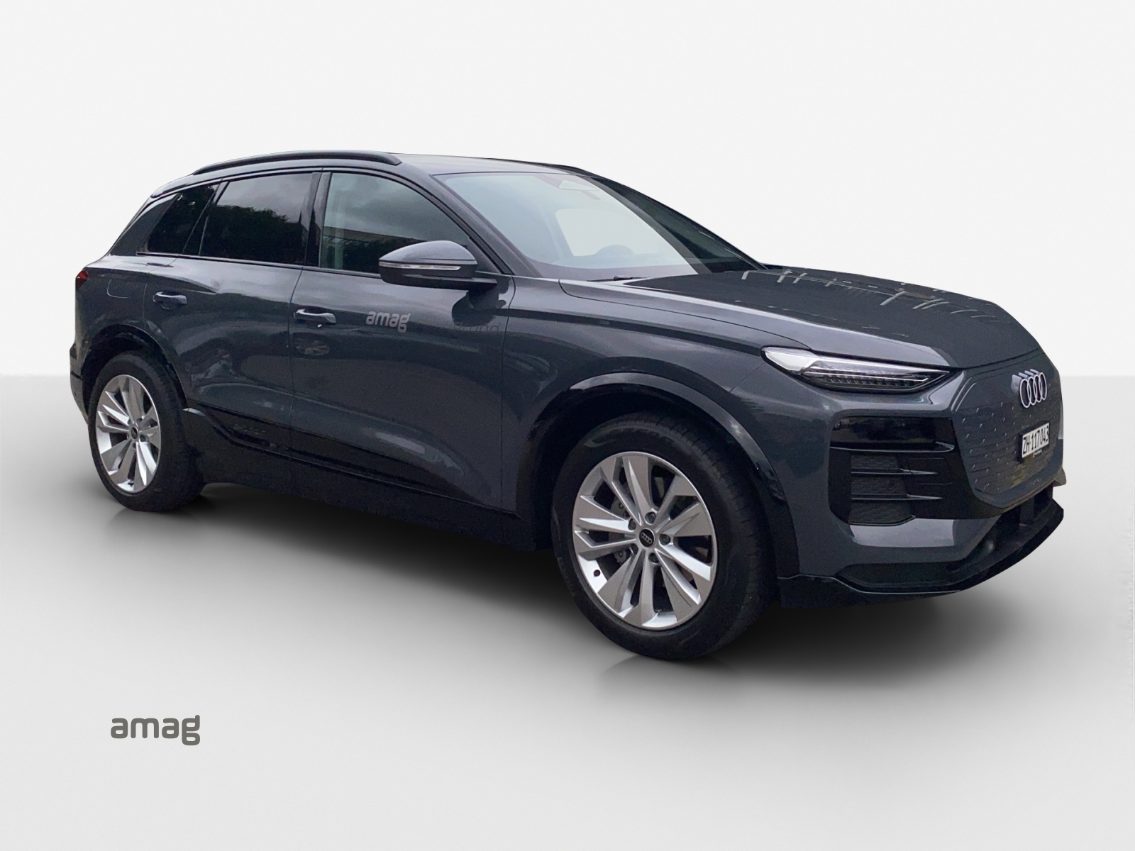 AUDI Q6 e-tron quattro-image-6