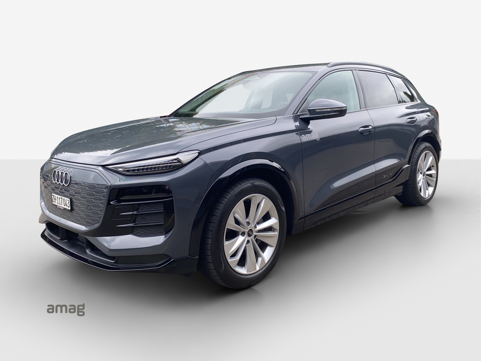 AUDI Q6 e-tron quattro-image-0