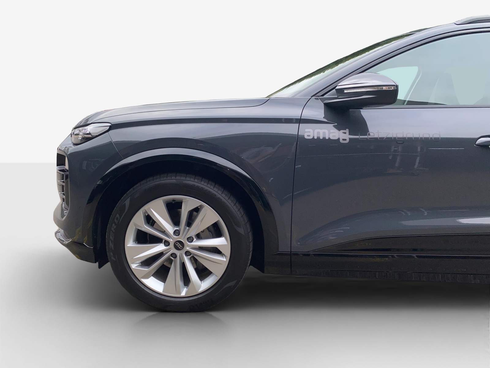 AUDI Q6 e-tron quattro-image-15