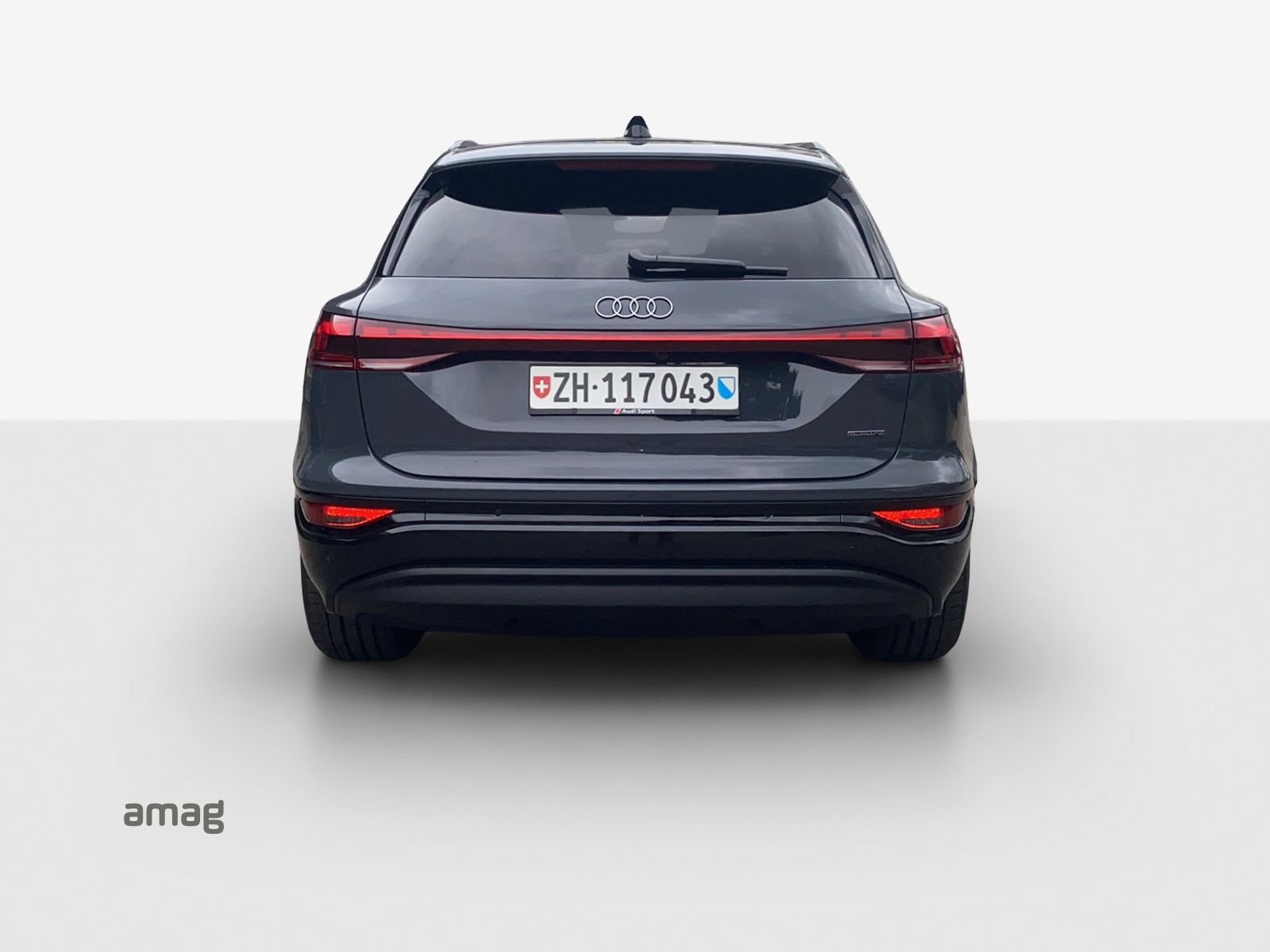 AUDI Q6 e-tron quattro-image-4